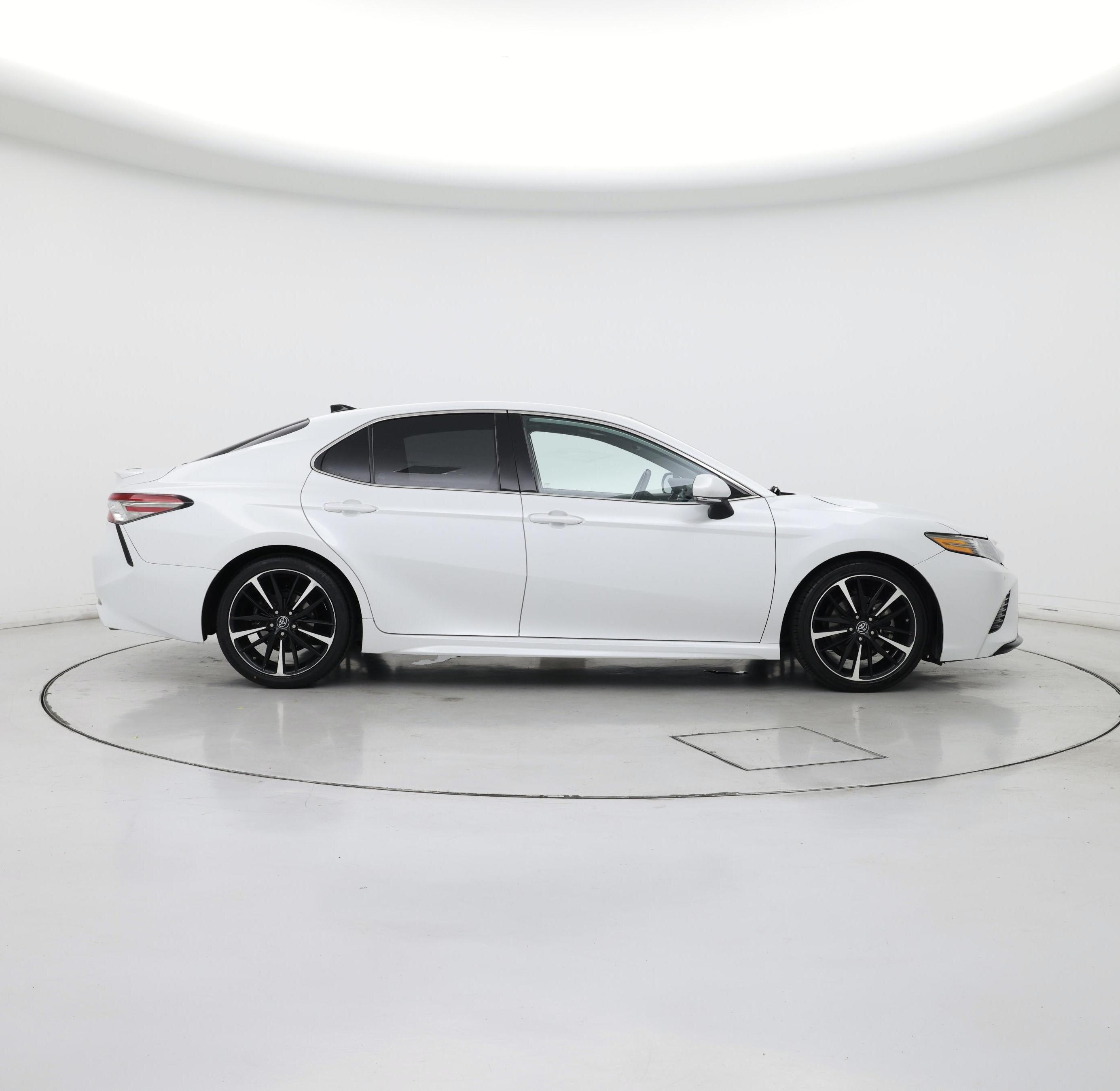 Thumbnail: 2019 Toyota Camry - 7
