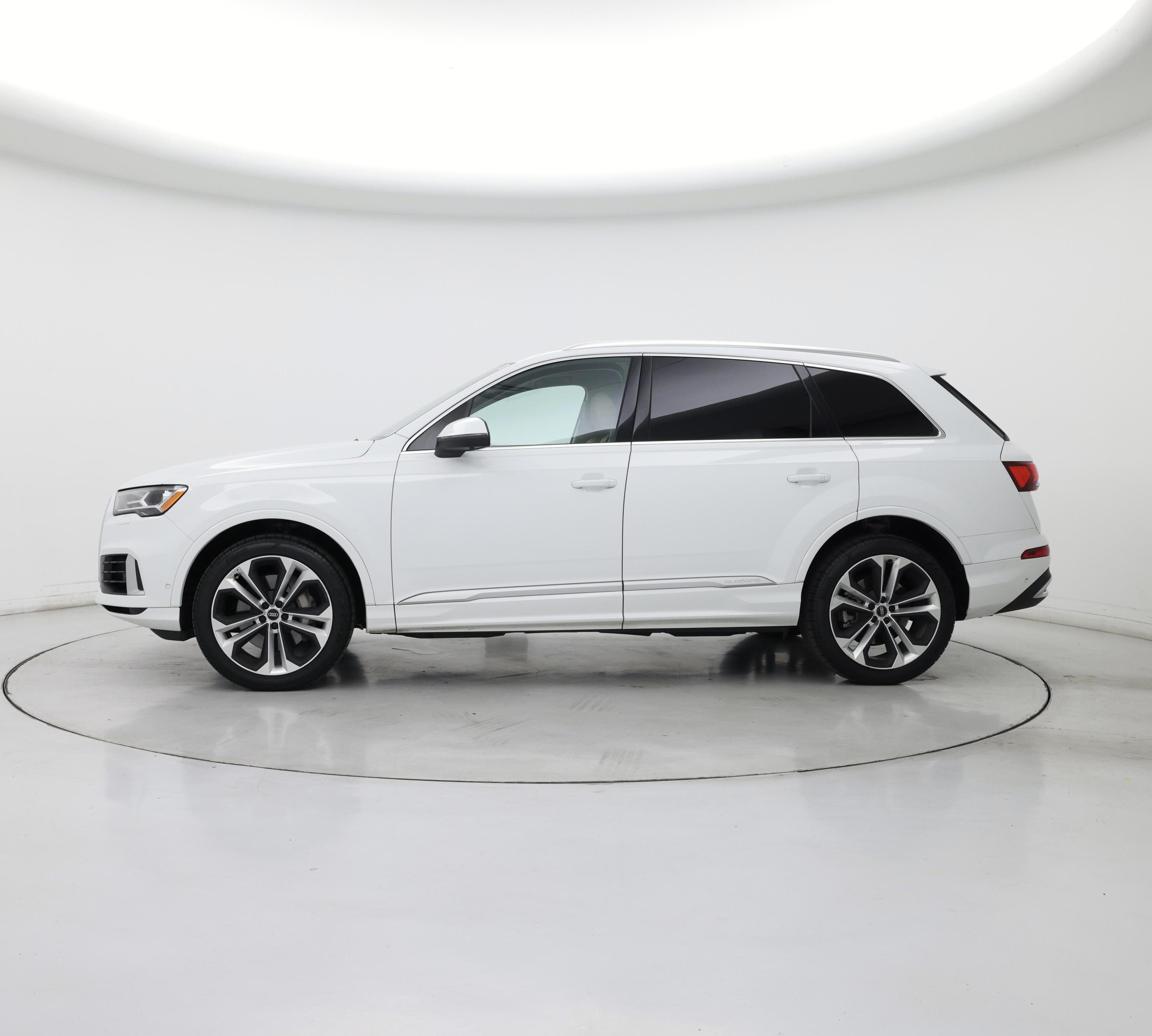 Thumbnail: 2021 Audi Q7 - 3