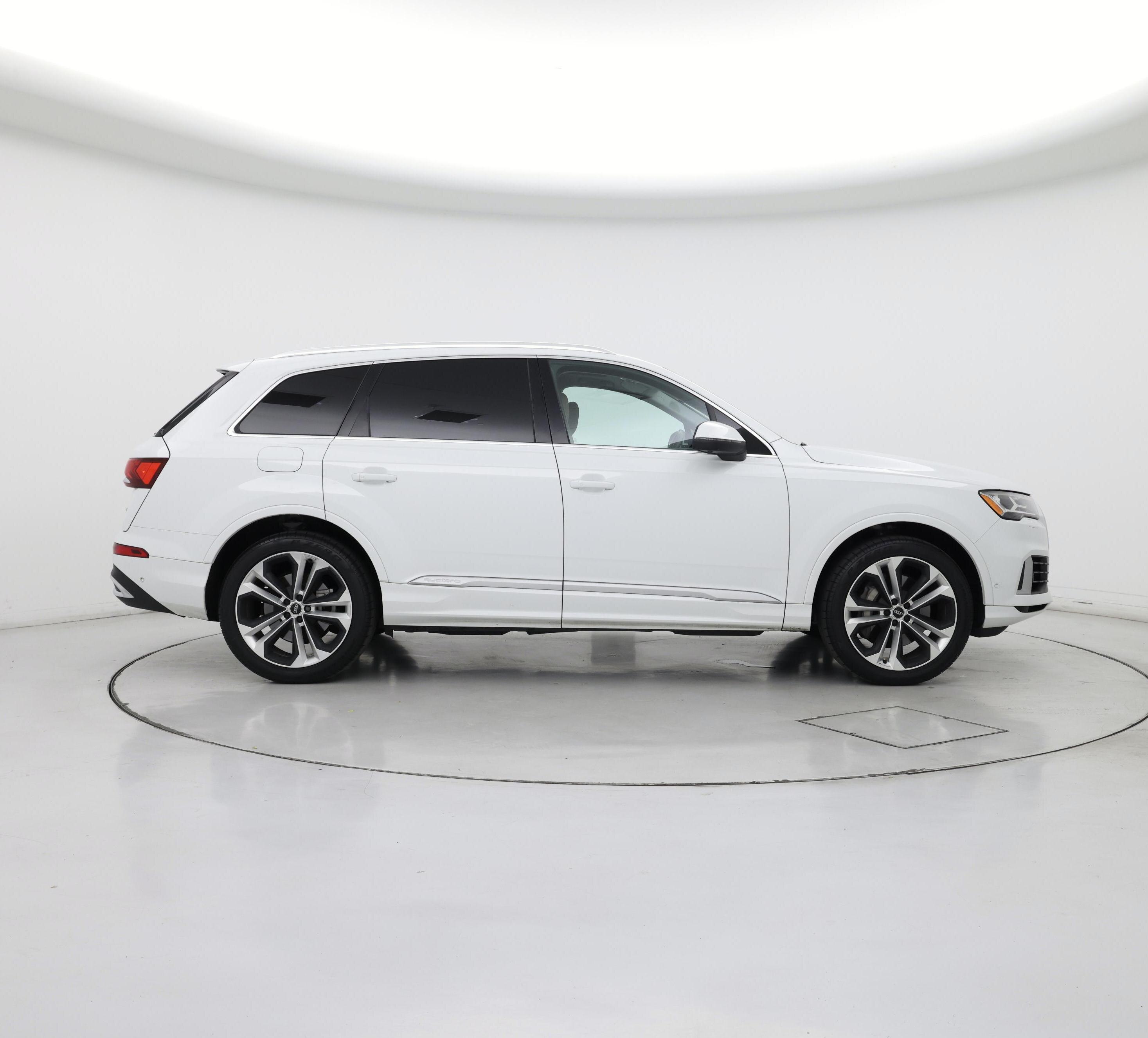 Thumbnail: 2021 Audi Q7 - 7