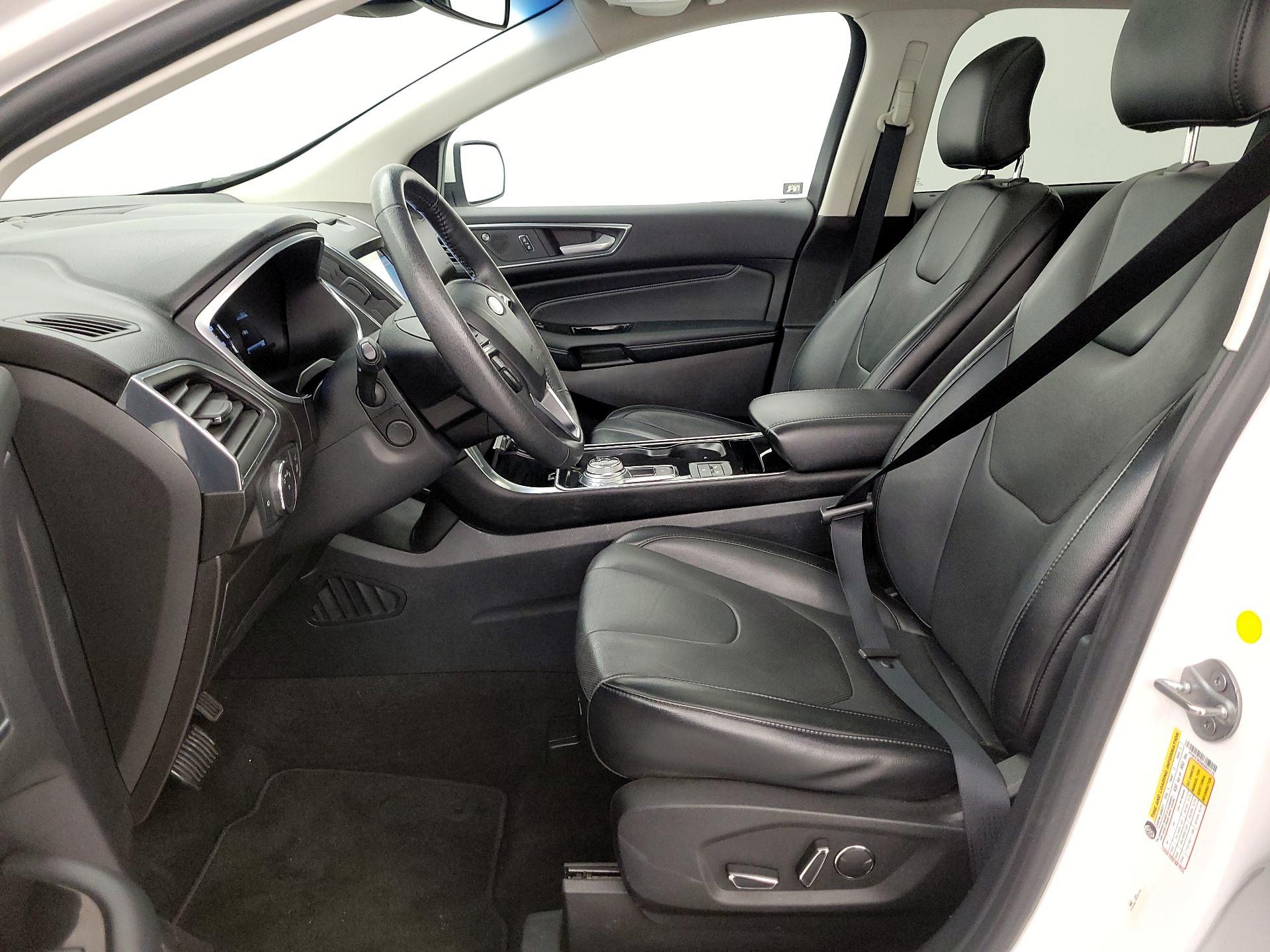 Thumbnail: 2019 Ford Edge - 11