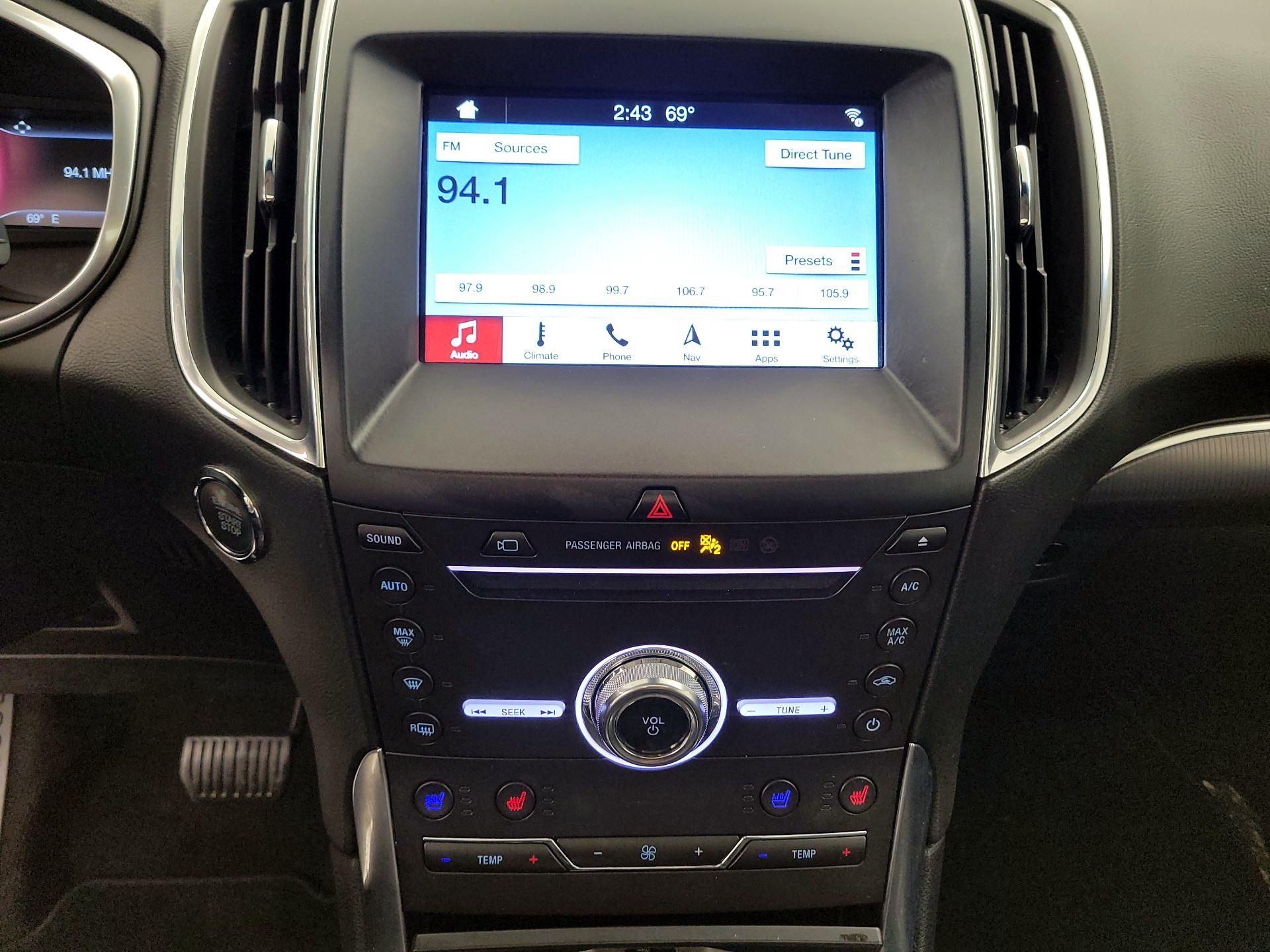Thumbnail: 2019 Ford Edge - 16