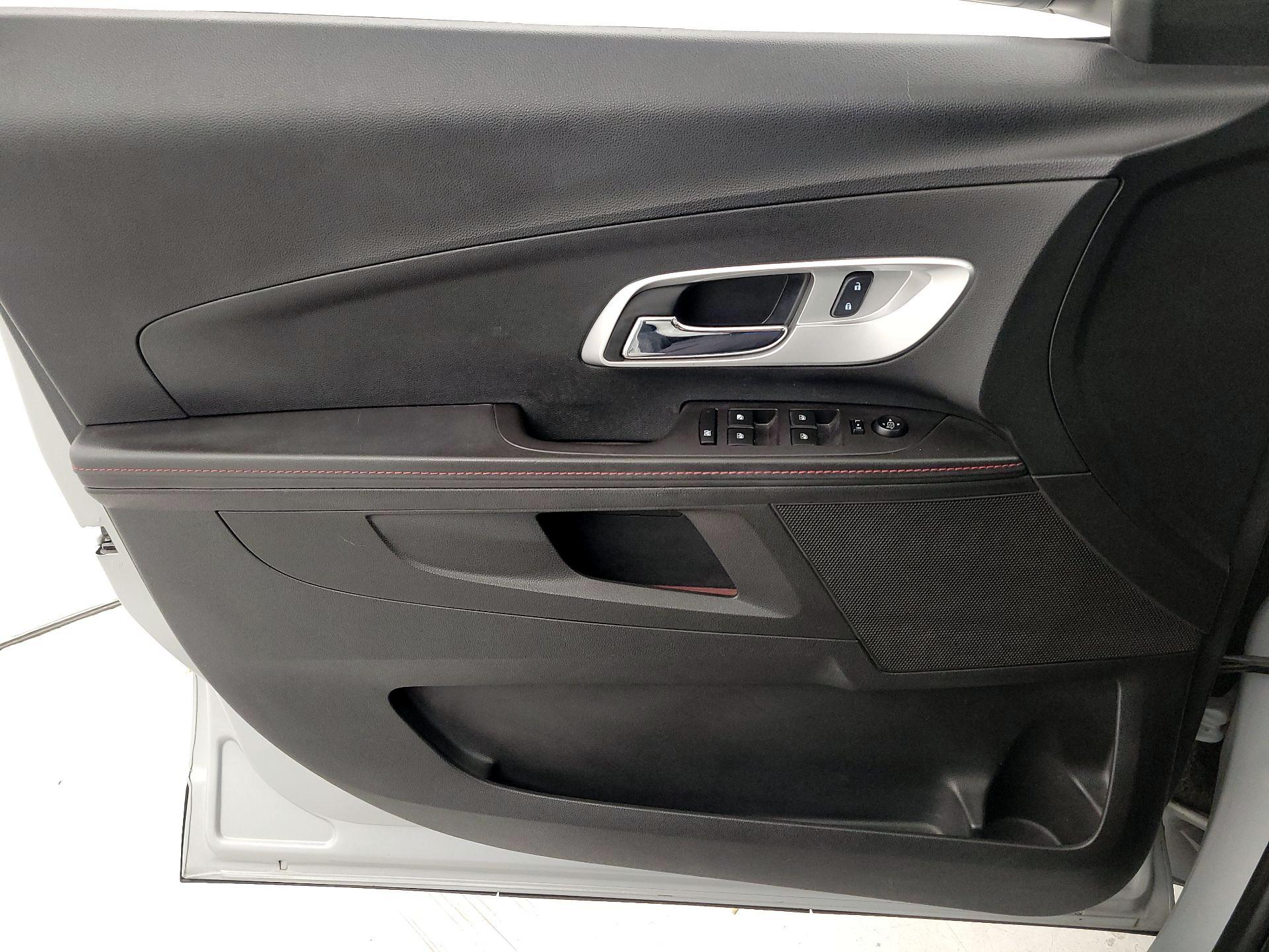 Thumbnail: 2015 Chevrolet Equinox - 12