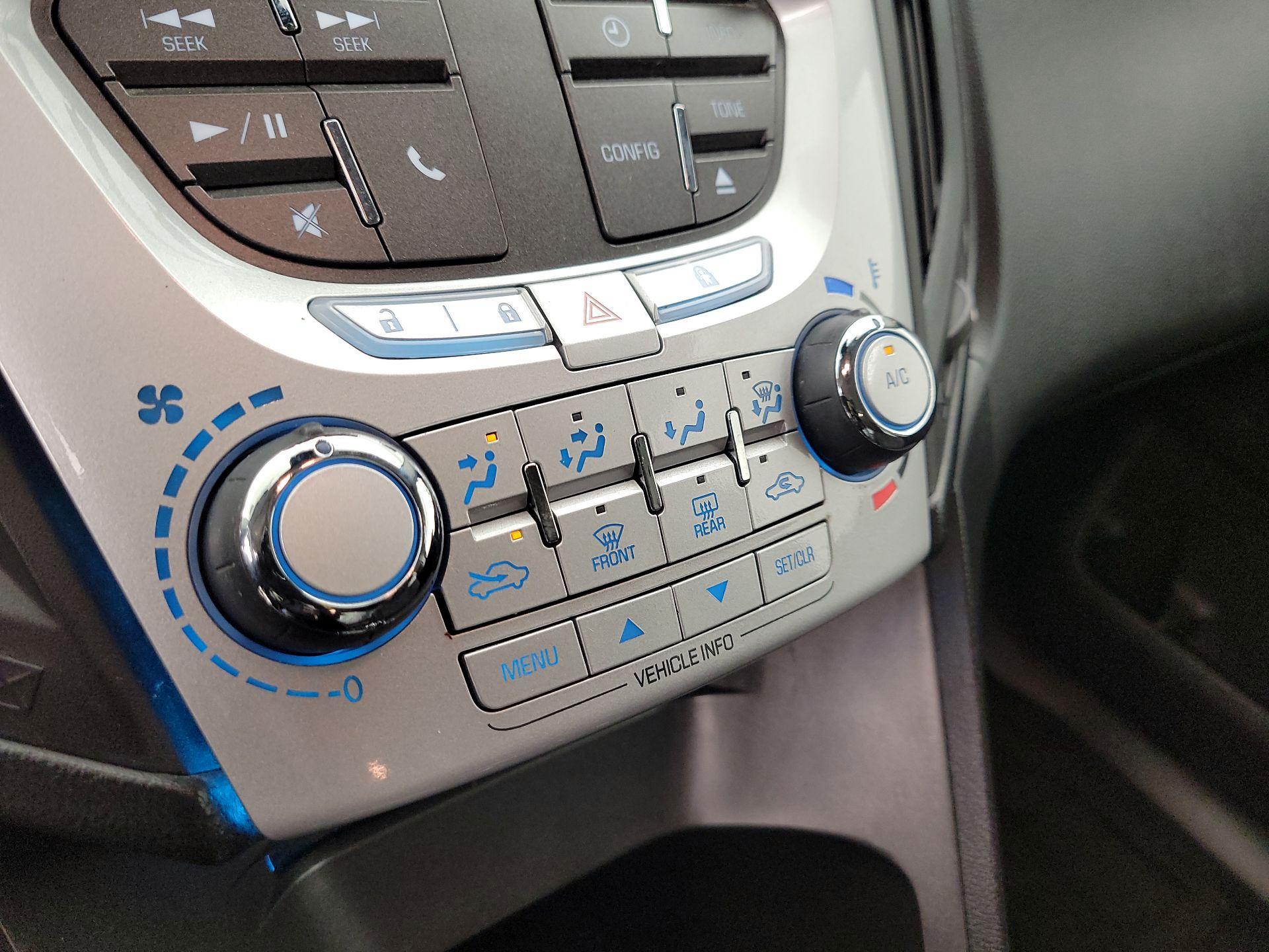 Thumbnail: 2015 Chevrolet Equinox - 15