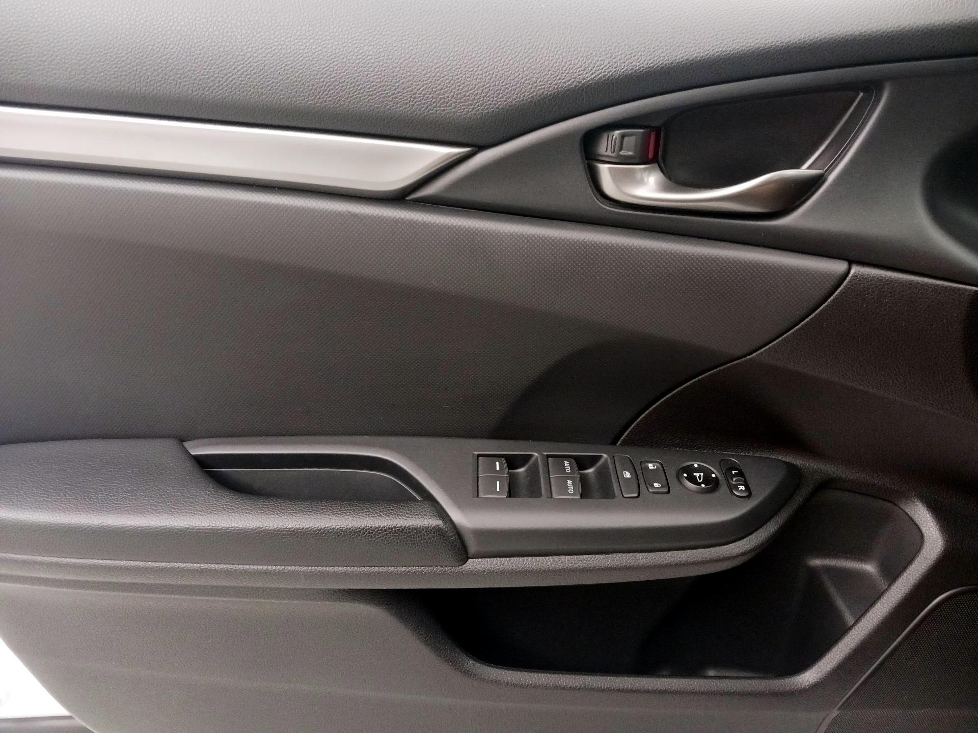 Thumbnail: 2020 Honda Civic - 12