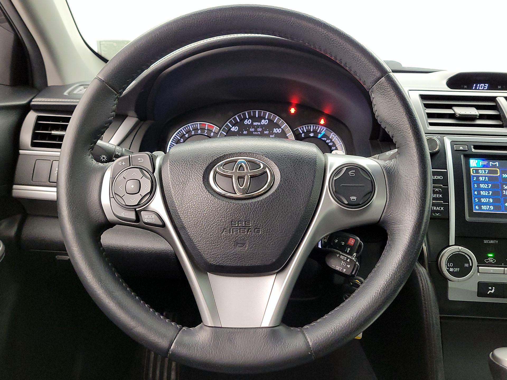 Thumbnail: 2013 Toyota Camry - 10