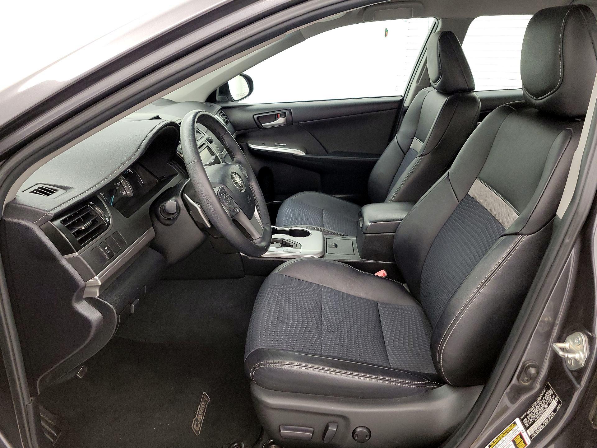 Thumbnail: 2013 Toyota Camry - 11