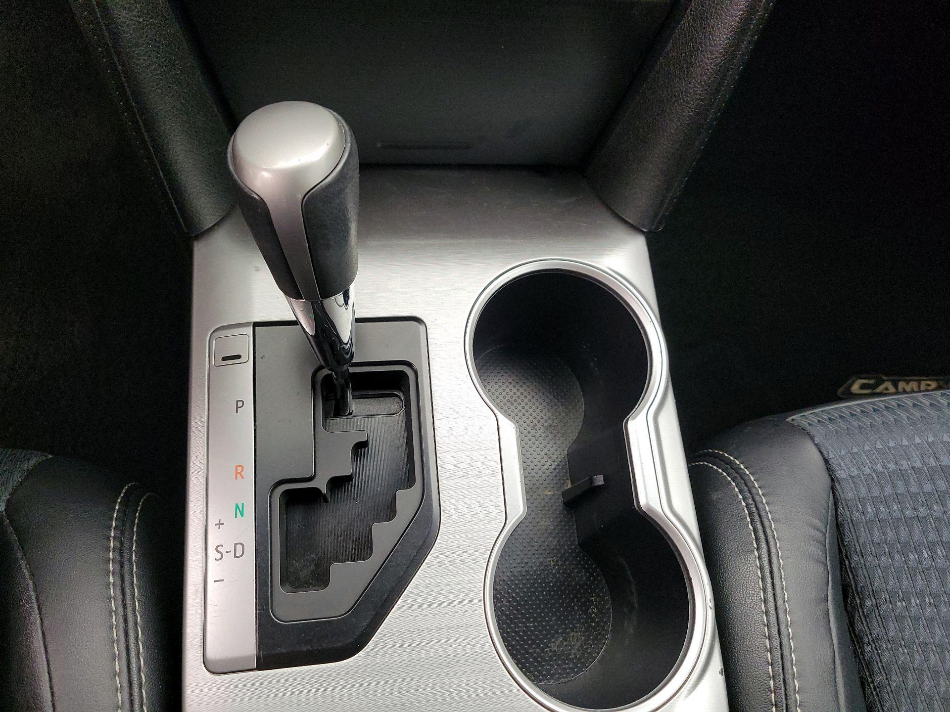 Thumbnail: 2013 Toyota Camry - 15