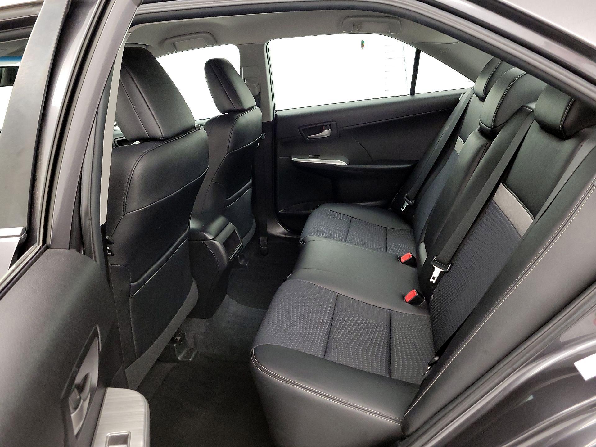 Thumbnail: 2013 Toyota Camry - 17
