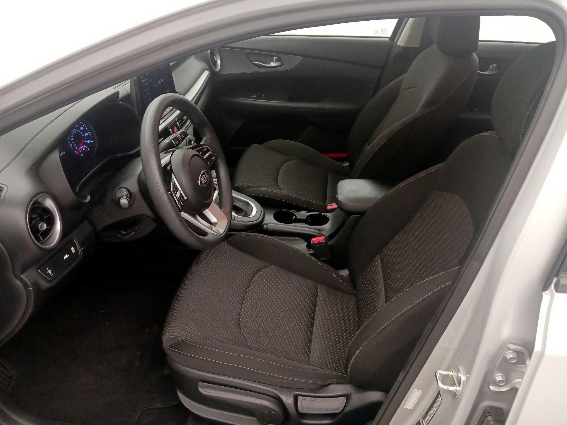Thumbnail: 2021 Kia Forte - 11