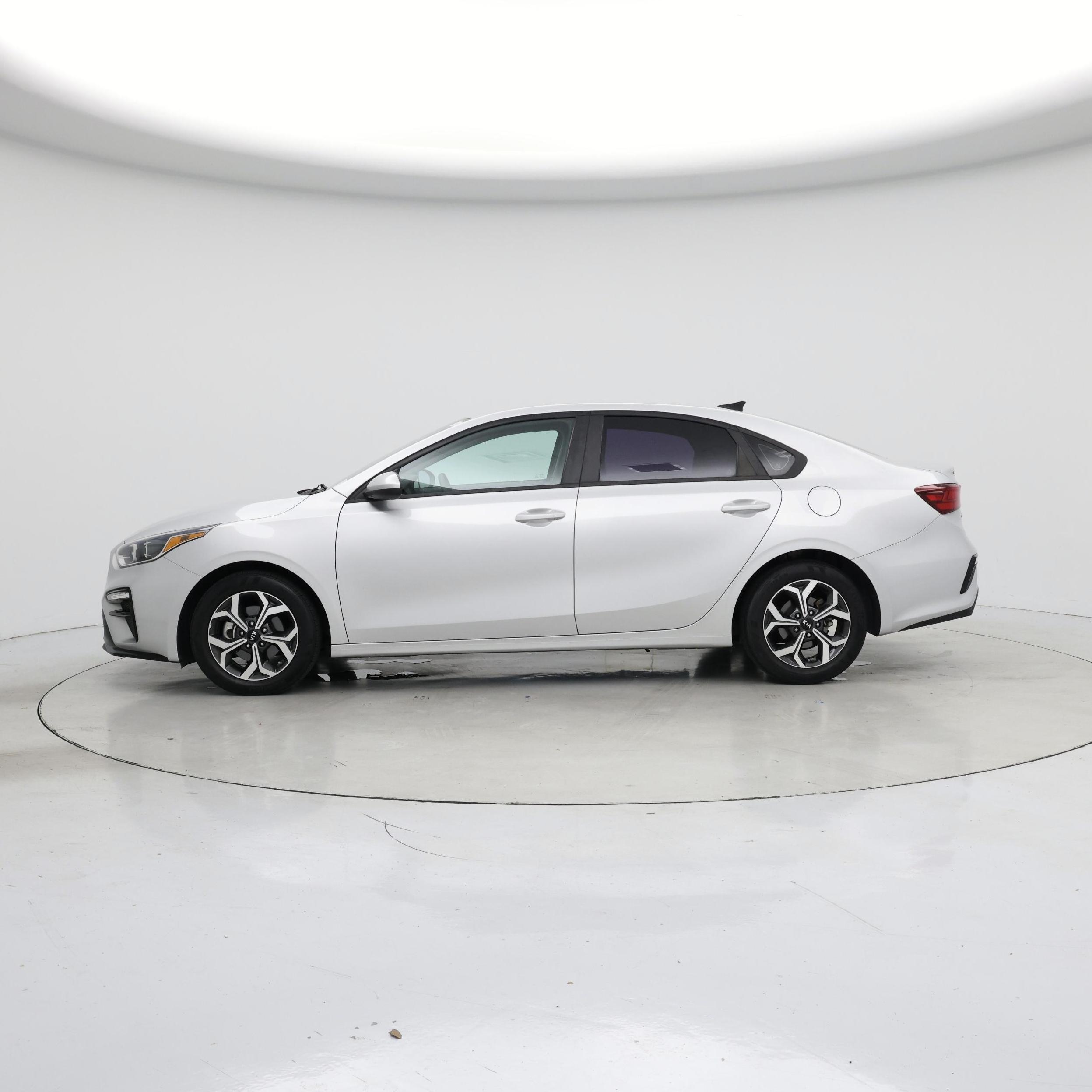 Thumbnail: 2021 Kia Forte - 3