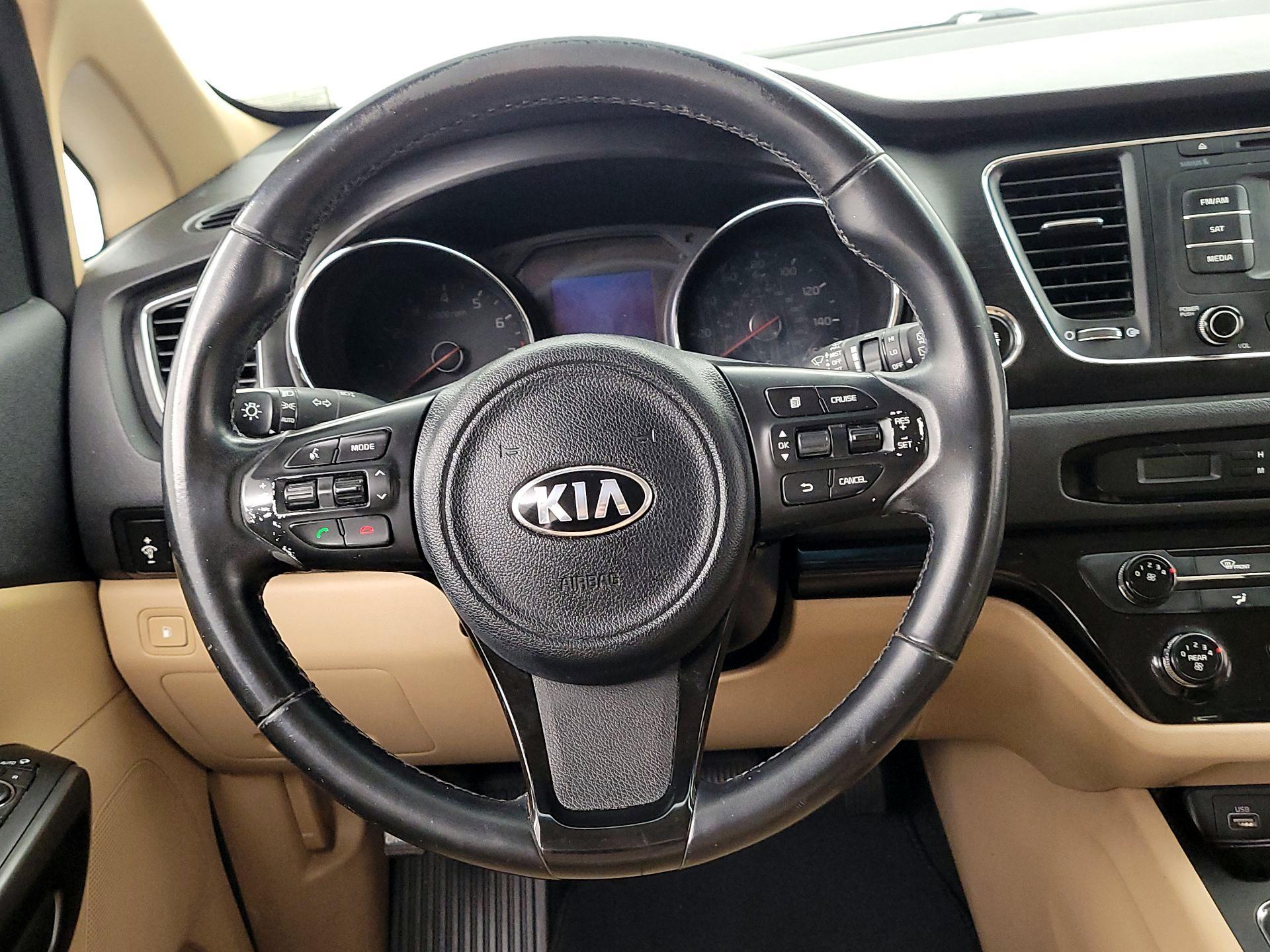 Thumbnail: 2017 Kia Sedona - 10