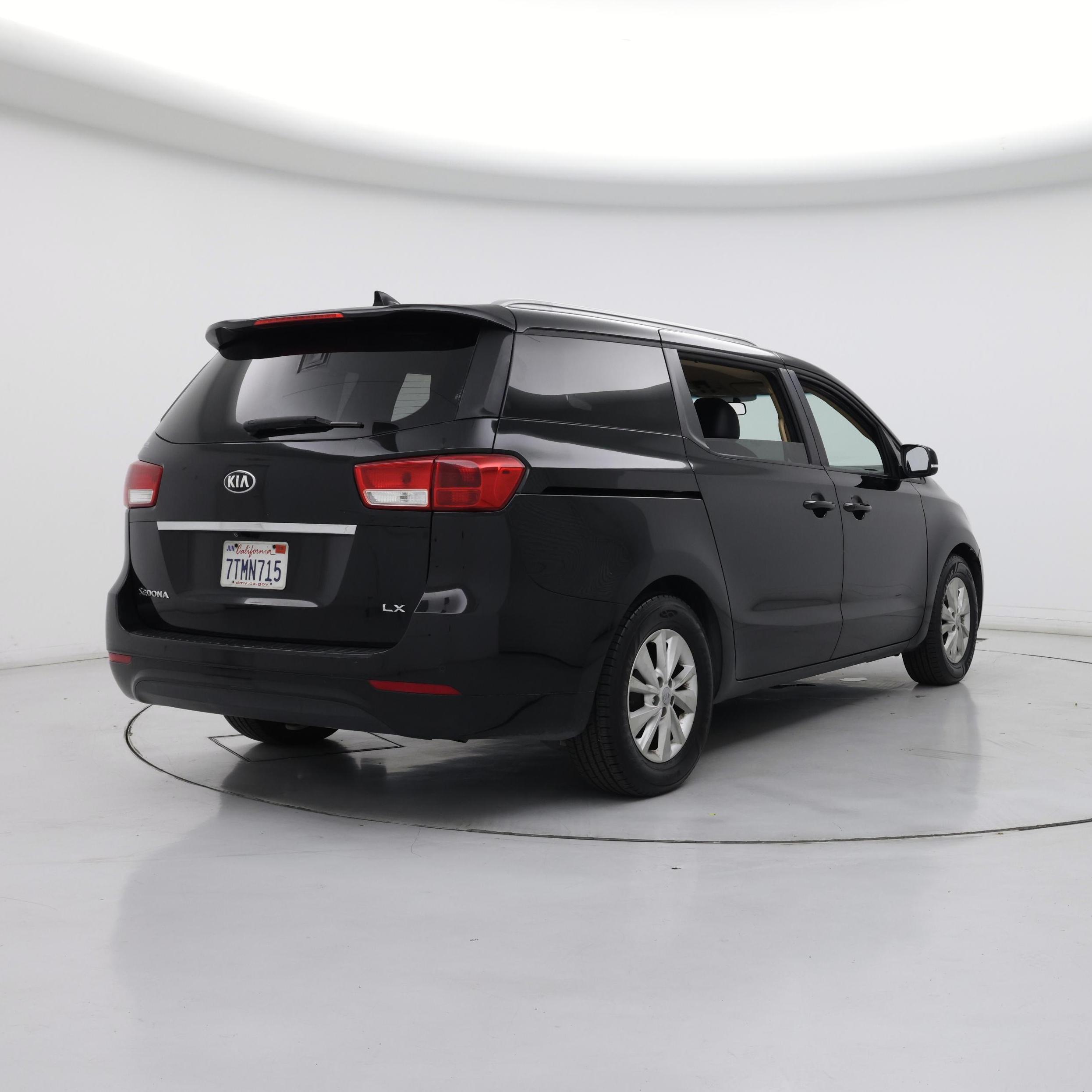 Thumbnail: 2017 Kia Sedona - 8