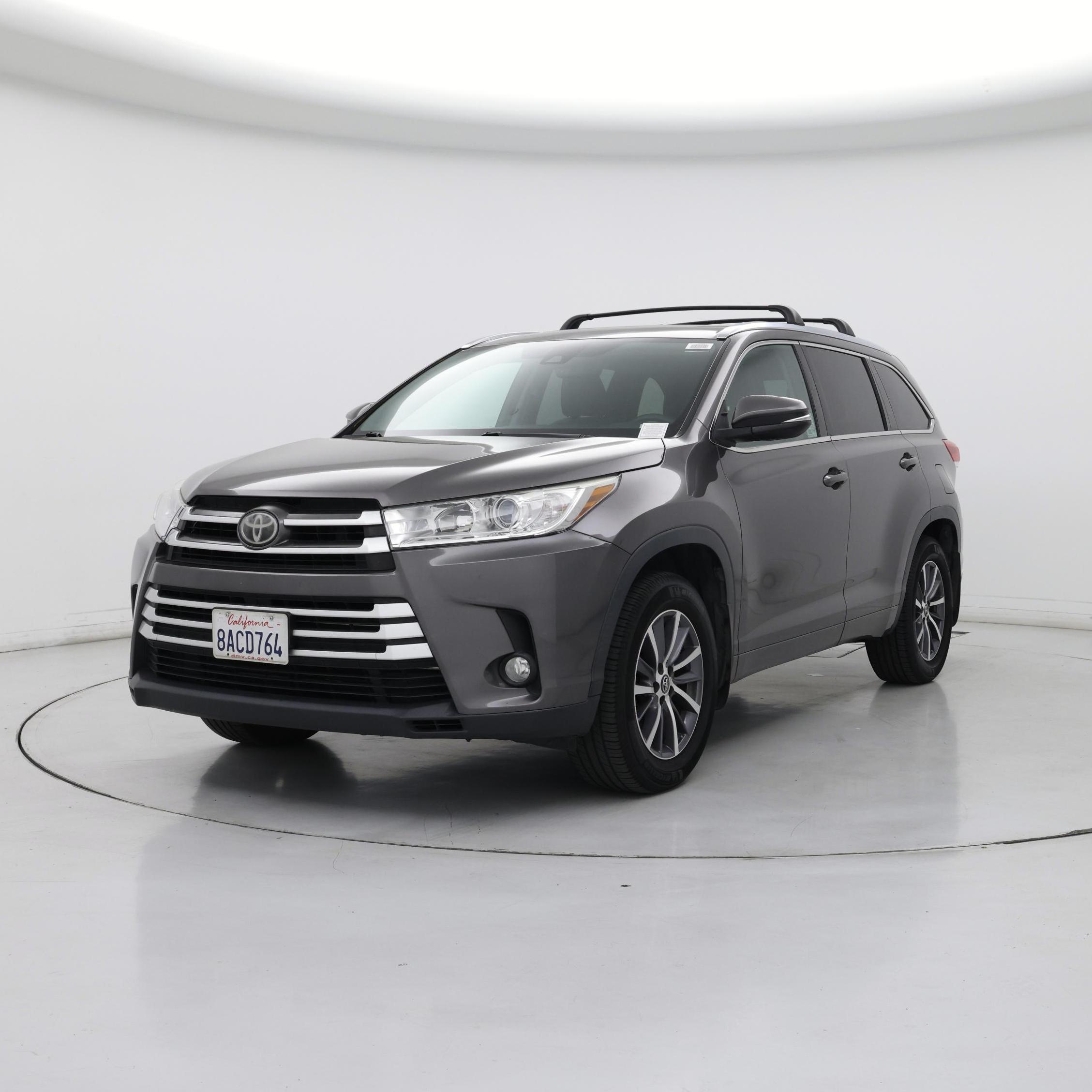 Thumbnail: 2017 Toyota Highlander - 4