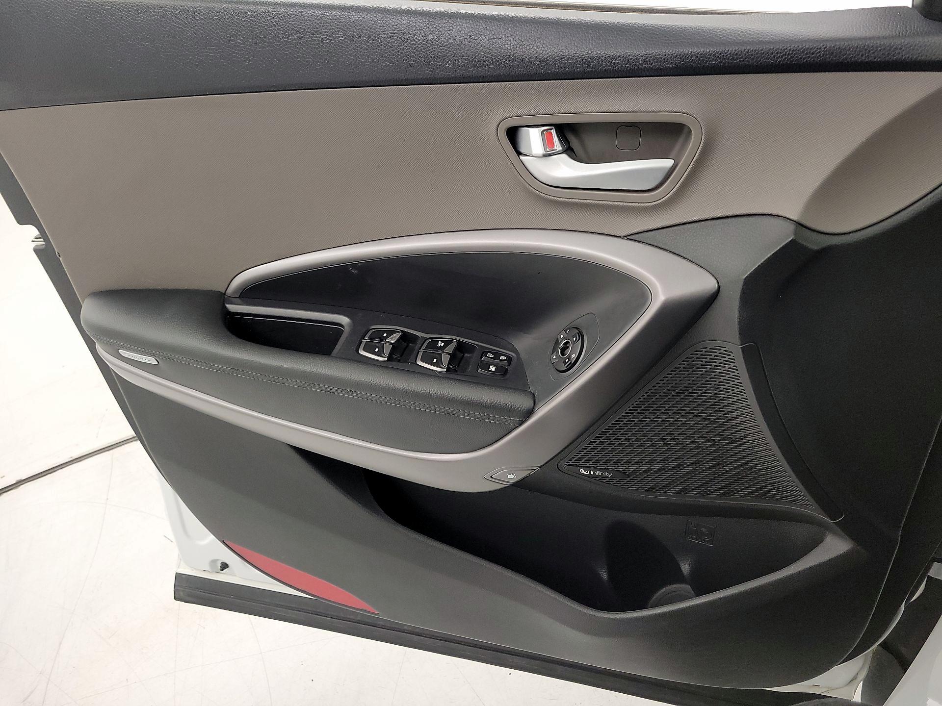 Thumbnail: 2014 Hyundai Santa Fe - 12