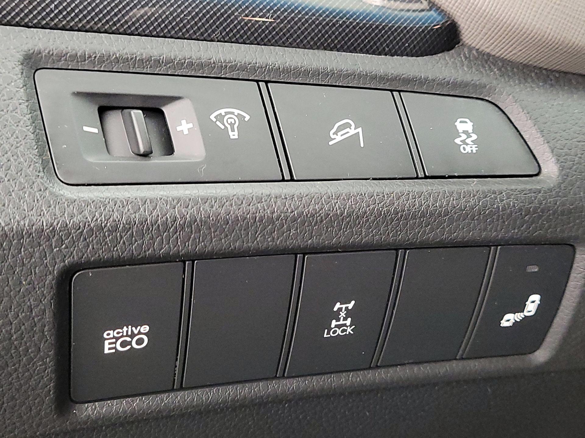 Thumbnail: 2014 Hyundai Santa Fe - 13