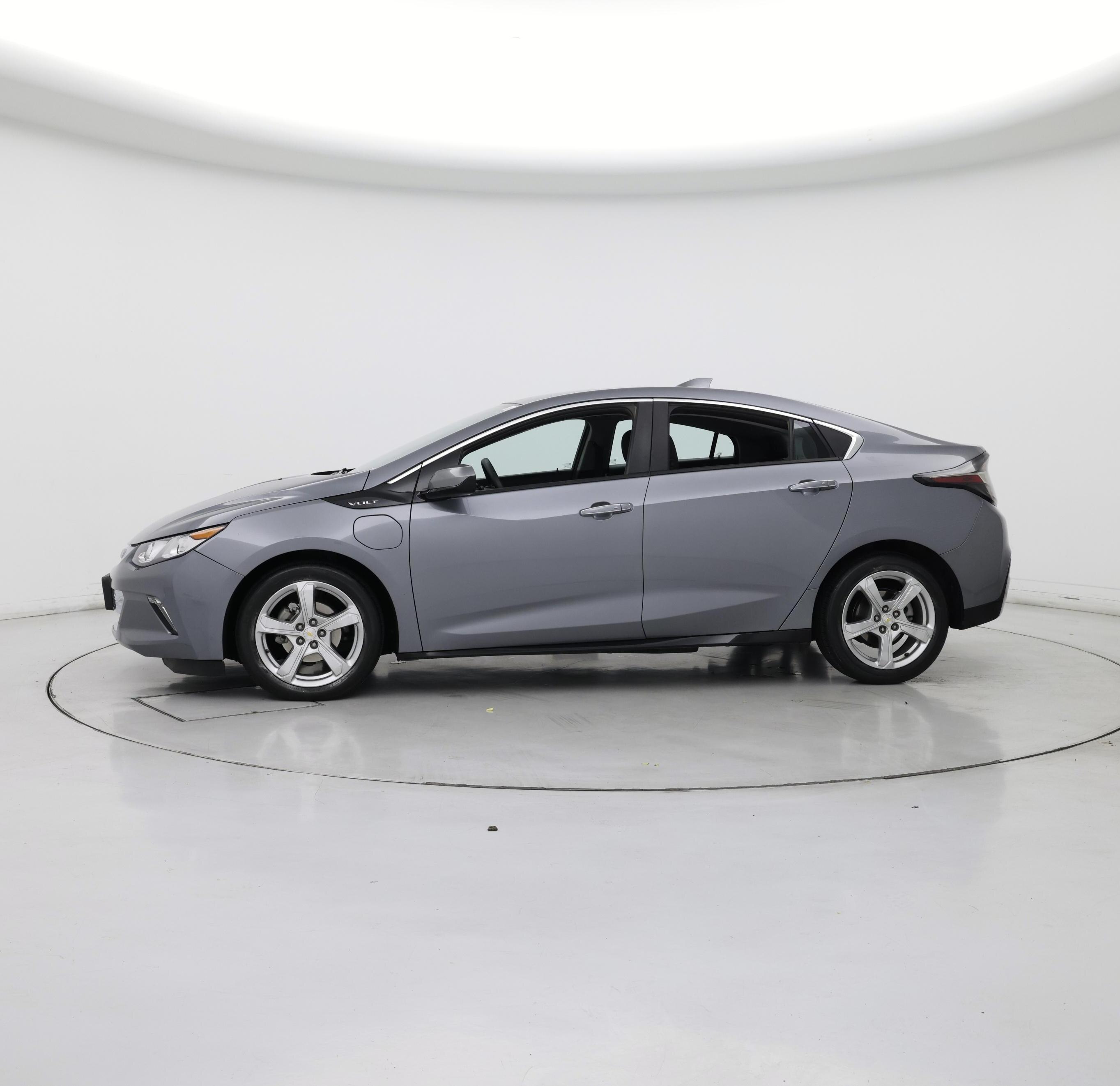 Thumbnail: 2018 Chevrolet Volt - 3