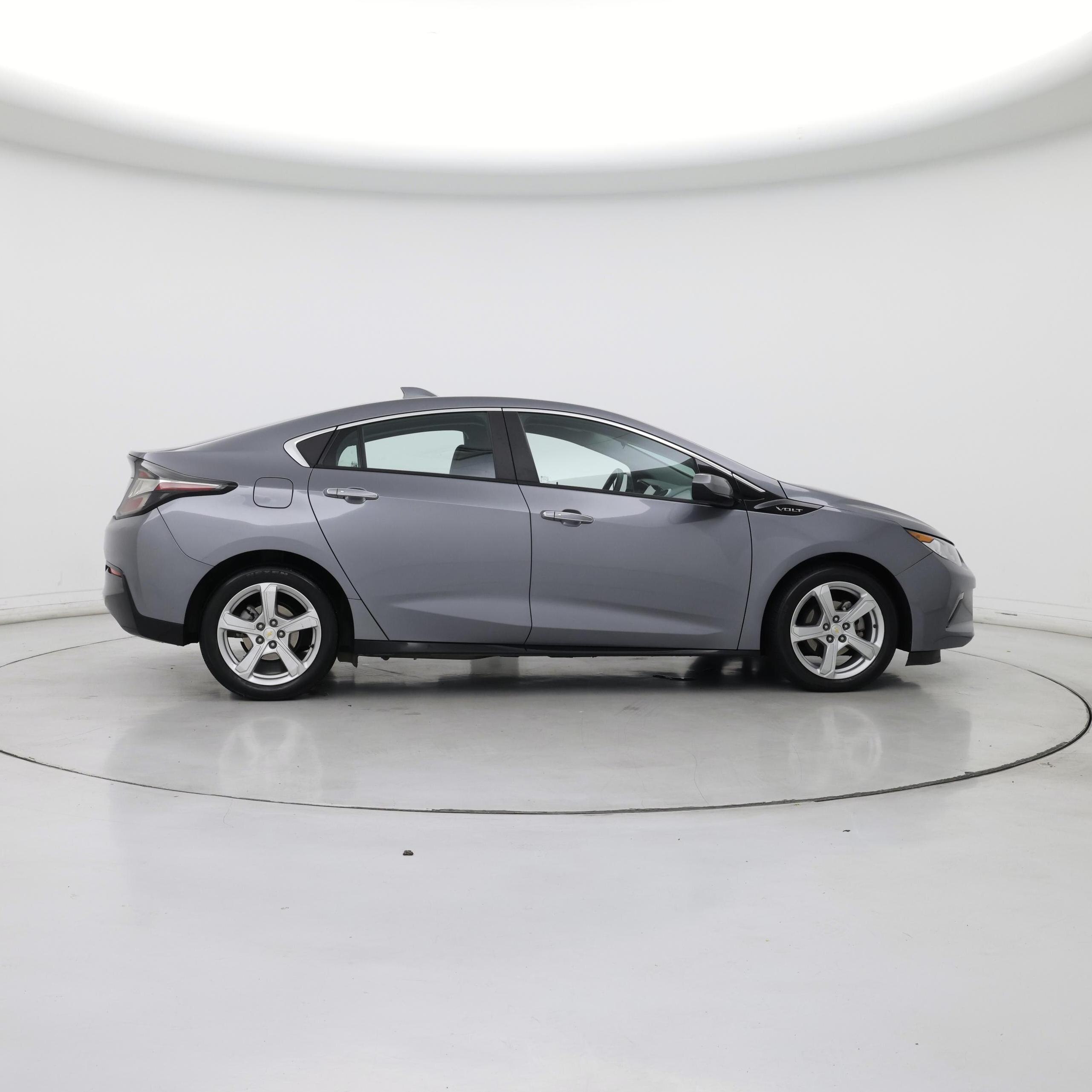 Thumbnail: 2018 Chevrolet Volt - 7