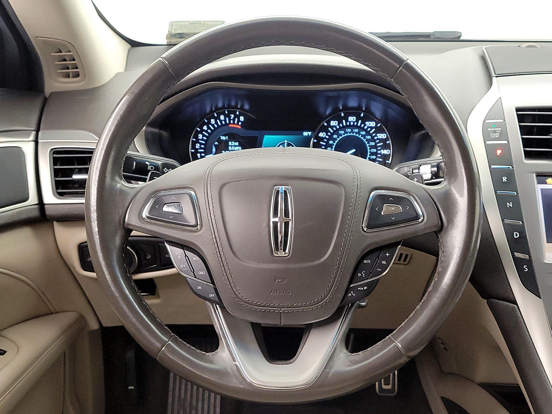 Thumbnail: 2018 Lincoln MKZ - 10