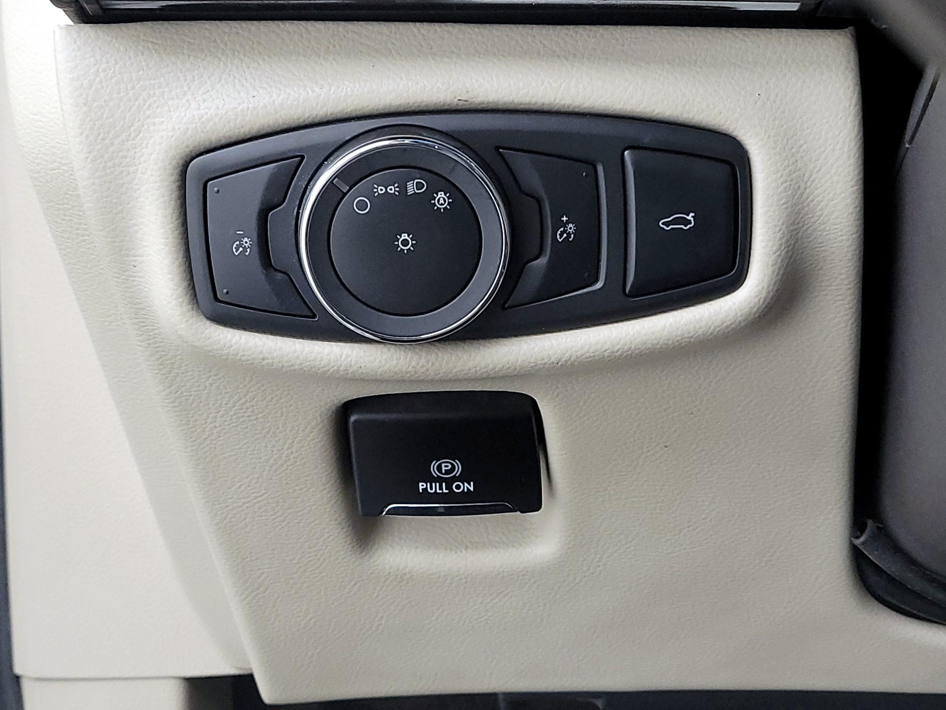 Thumbnail: 2018 Lincoln MKZ - 13