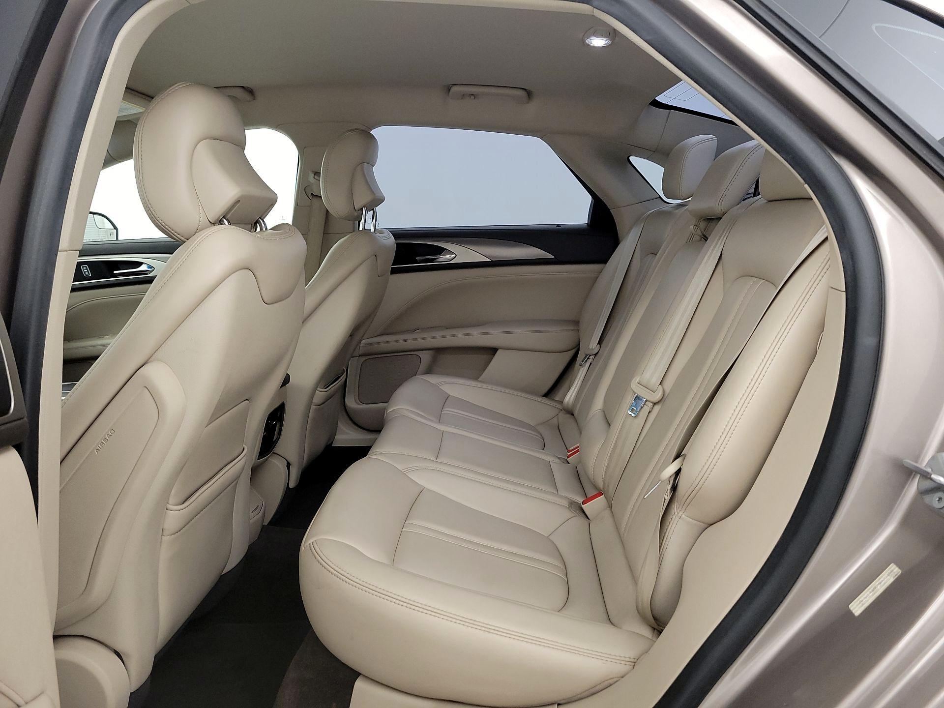 Thumbnail: 2018 Lincoln MKZ - 19