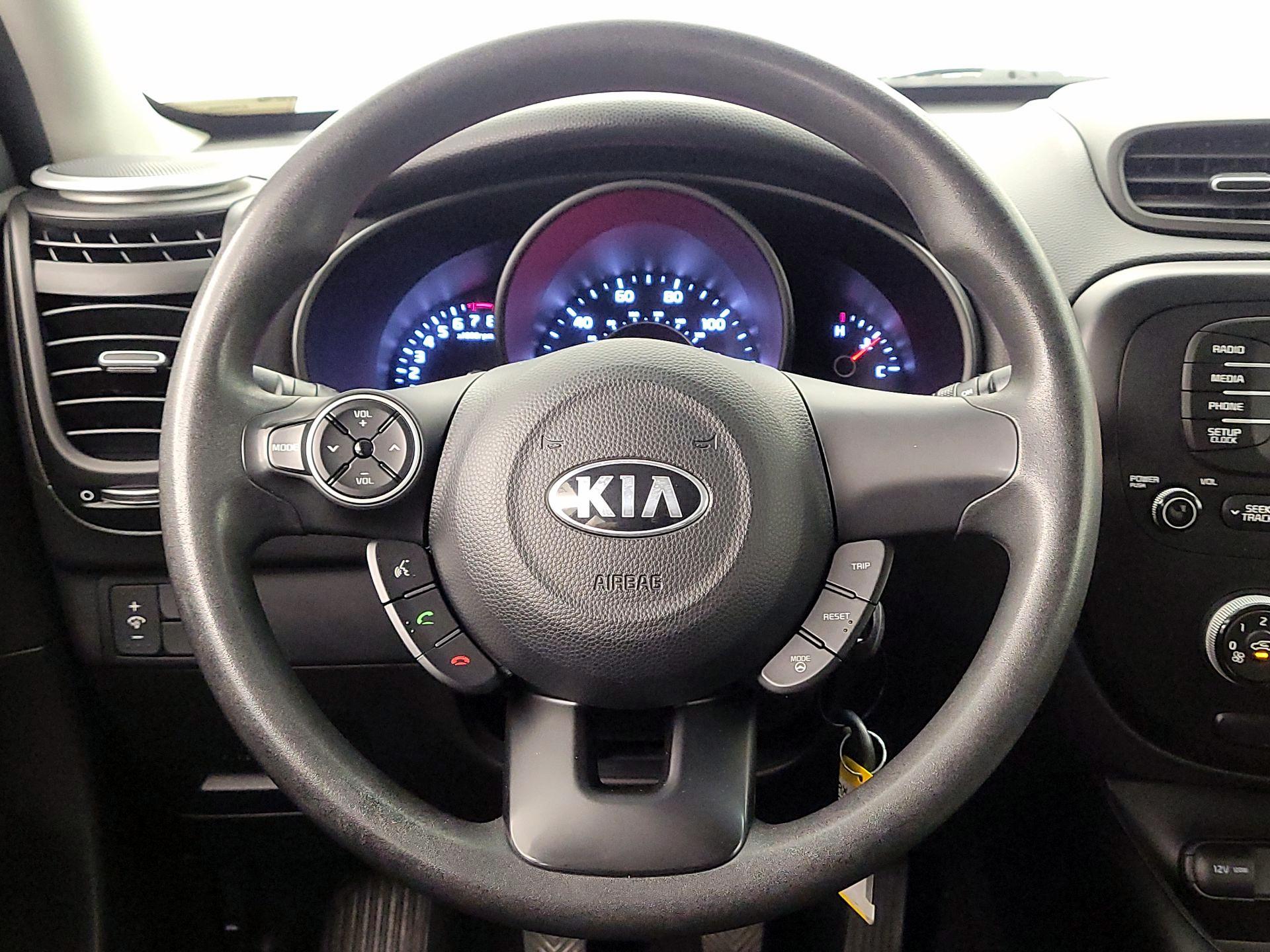 Thumbnail: 2016 Kia Soul - 10
