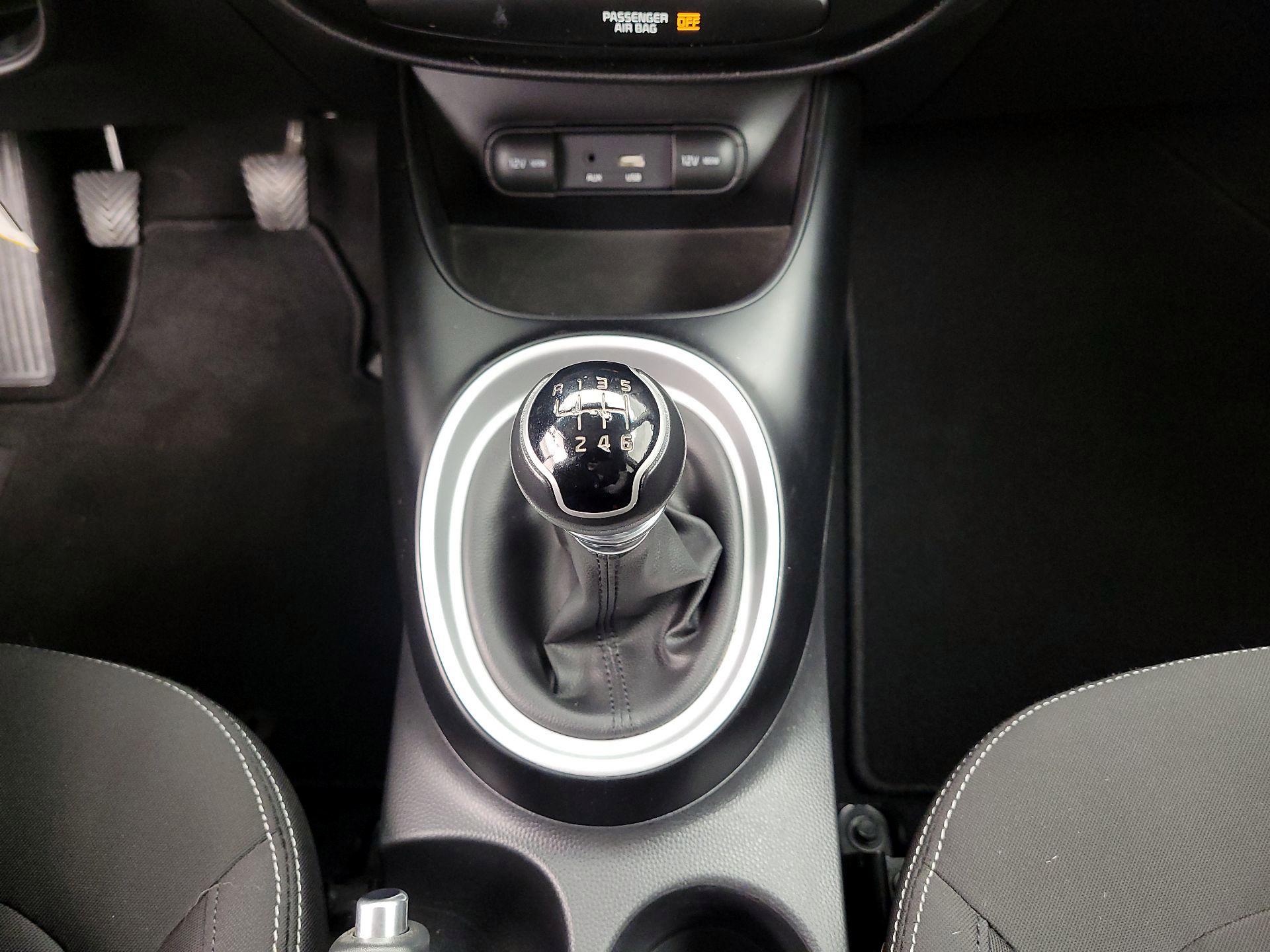 Thumbnail: 2016 Kia Soul - 16