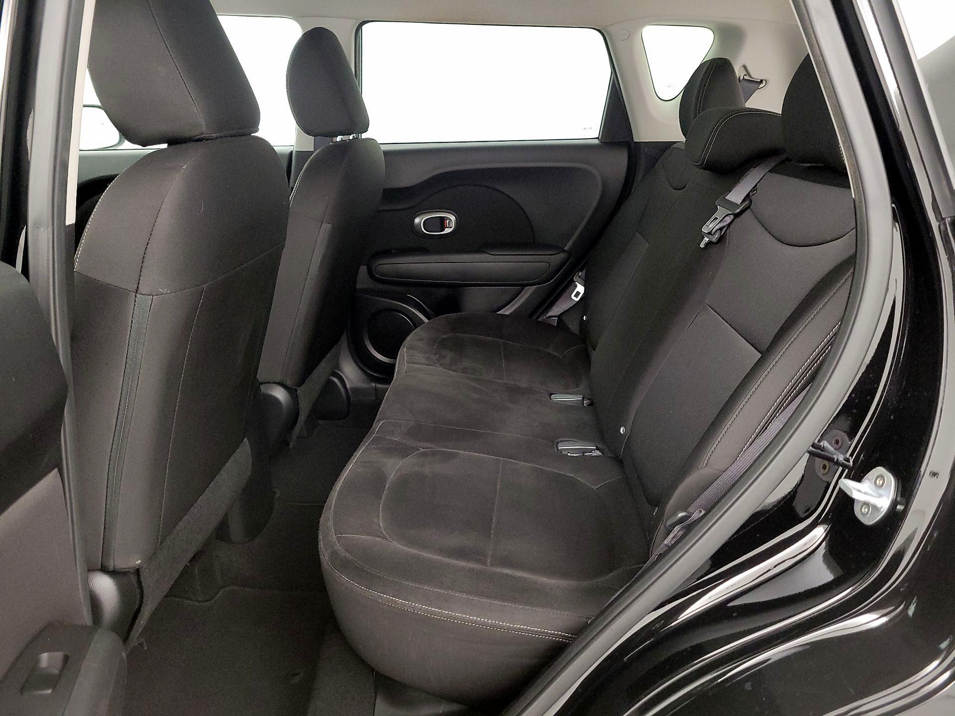 Thumbnail: 2016 Kia Soul - 18
