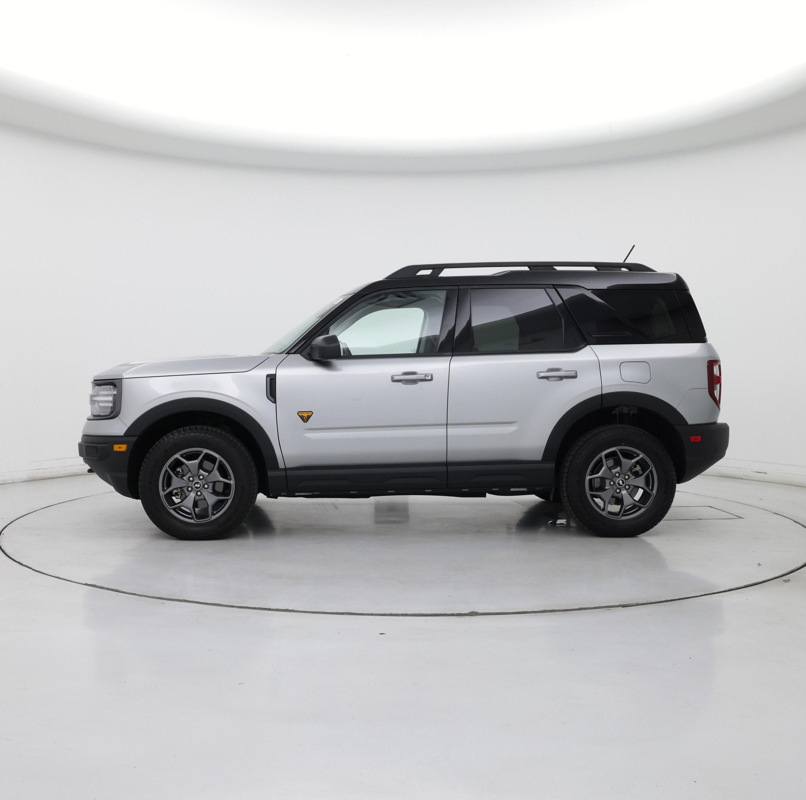 Thumbnail: 2023 Ford Bronco Sport - 3