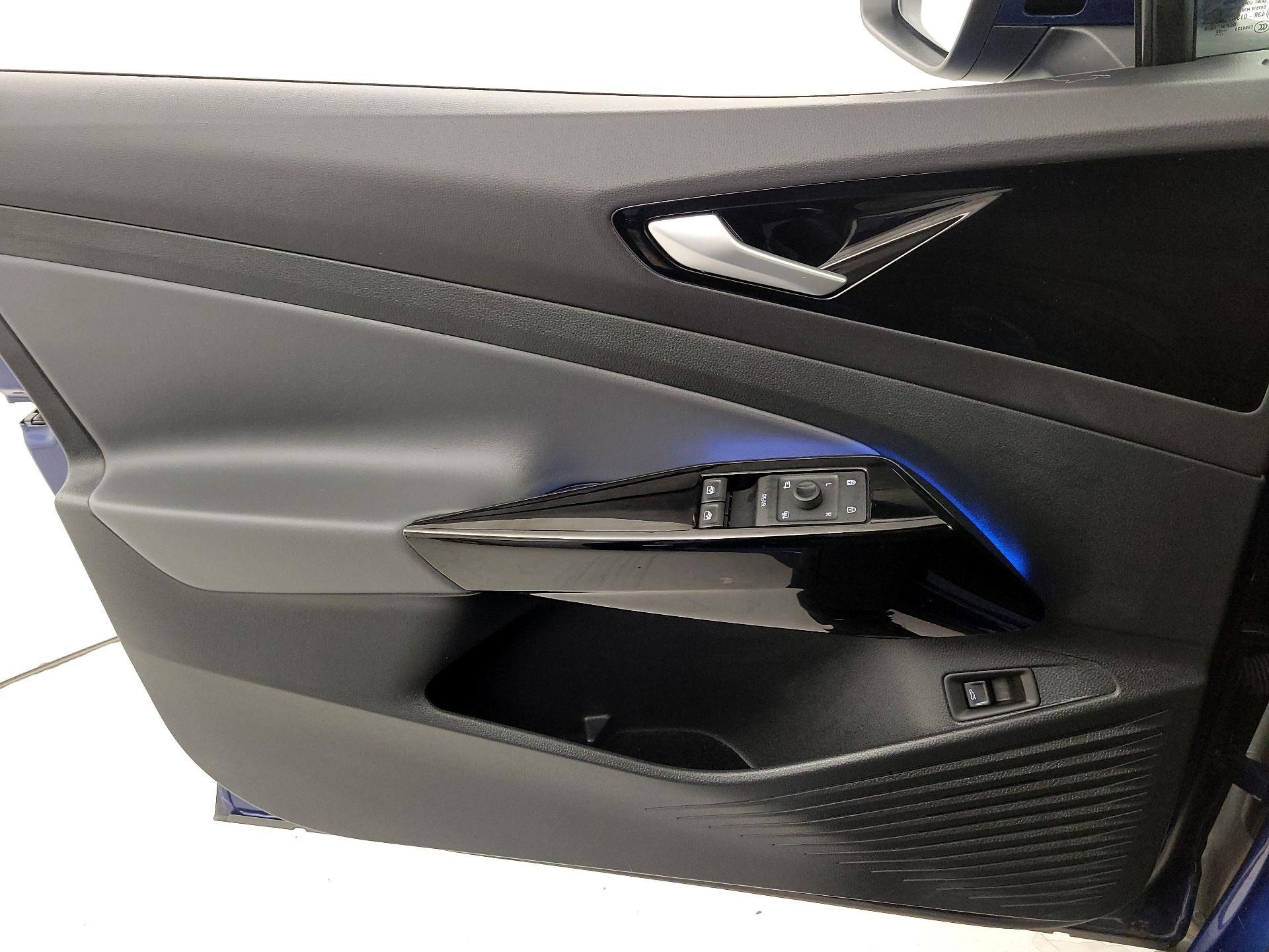 Thumbnail: 2022 Volkswagen ID.4 - 12