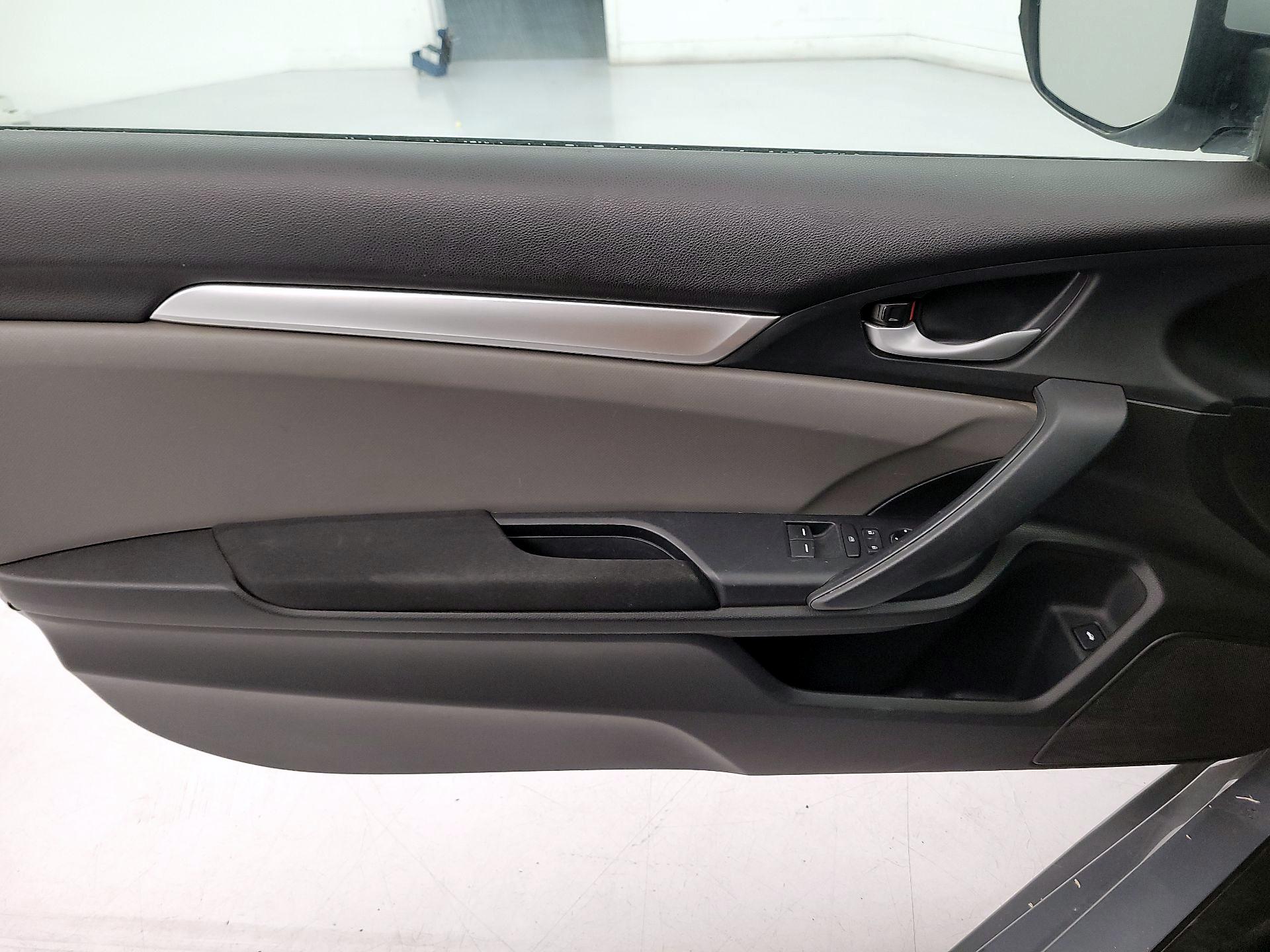 Thumbnail: 2017 Honda Civic - 12