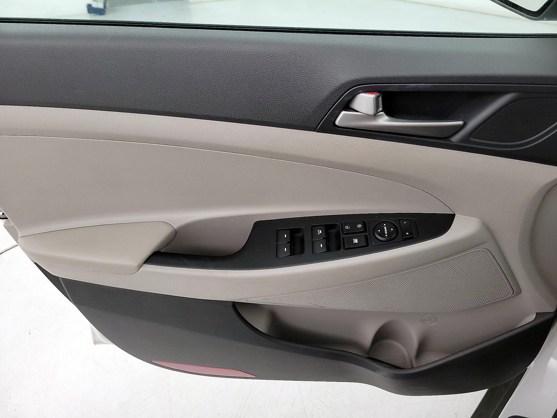 Thumbnail: 2018 Hyundai Tucson - 12