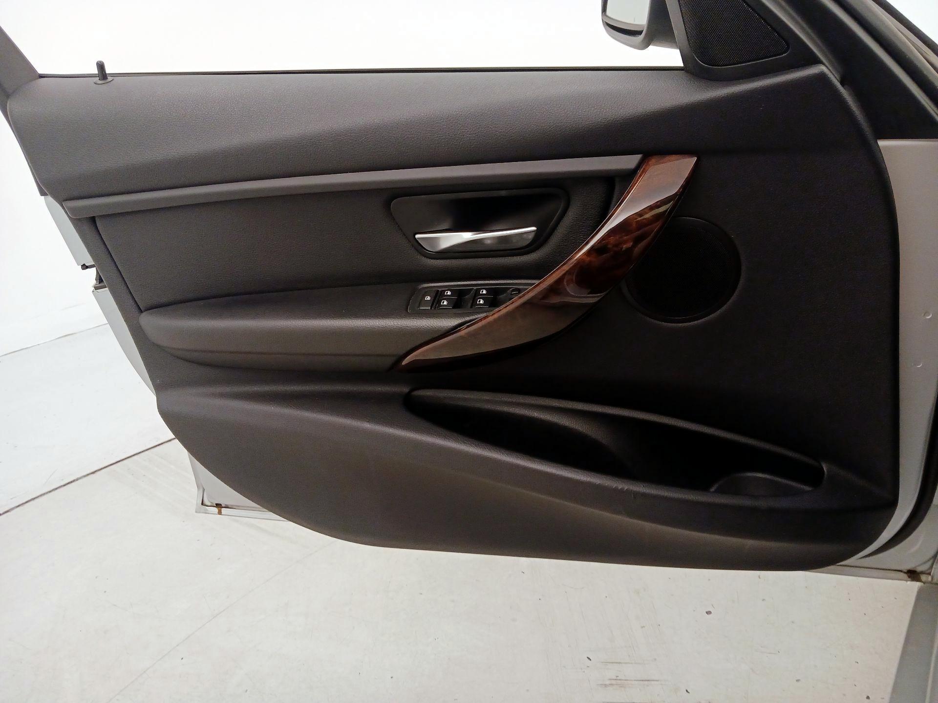 Thumbnail: 2014 BMW 3 Series - 12