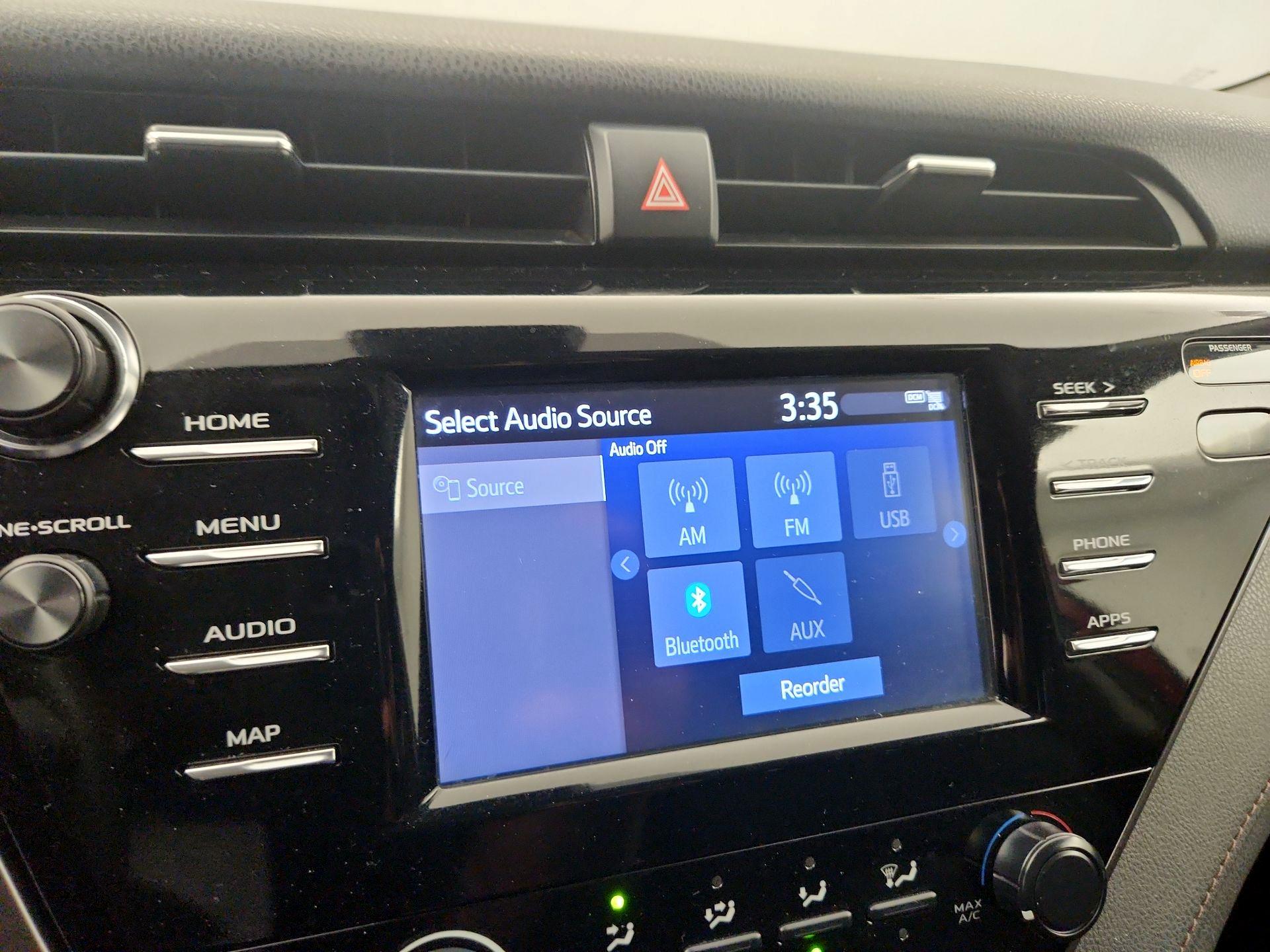 Thumbnail: 2019 Toyota Camry - 15