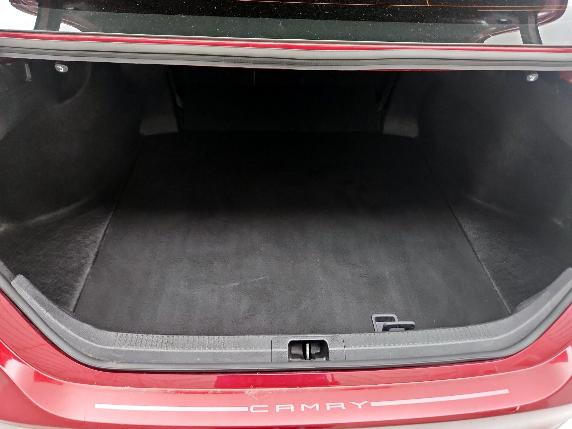 Thumbnail: 2019 Toyota Camry - 20