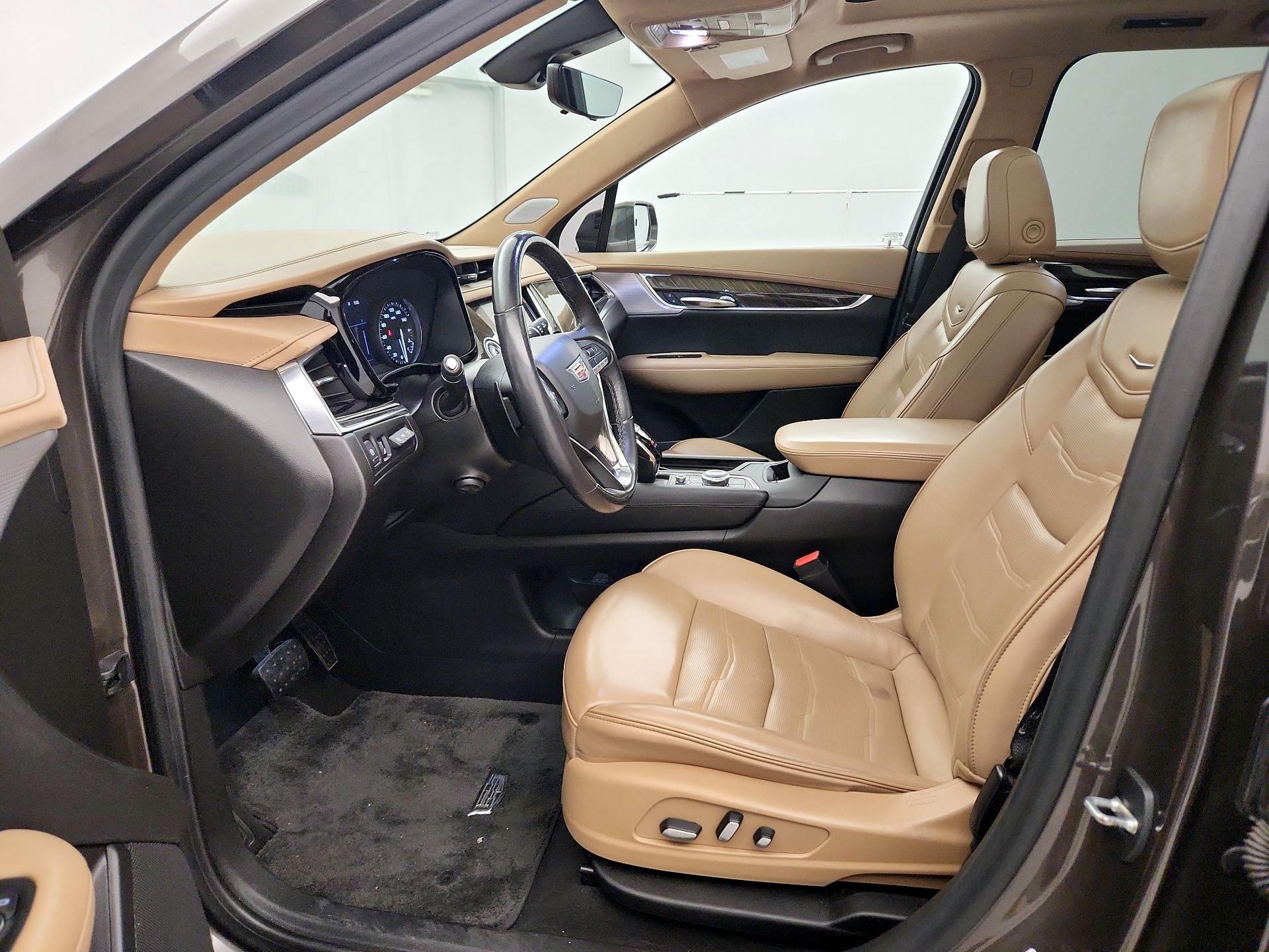 Thumbnail: 2020 Cadillac XT6 - 11