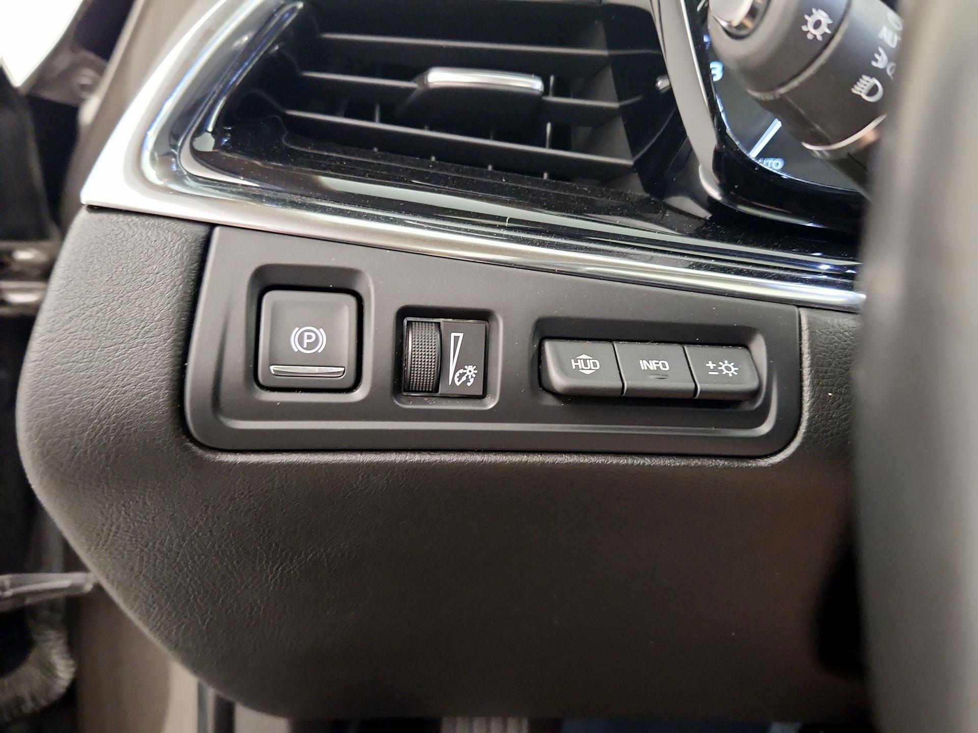 Thumbnail: 2020 Cadillac XT6 - 13