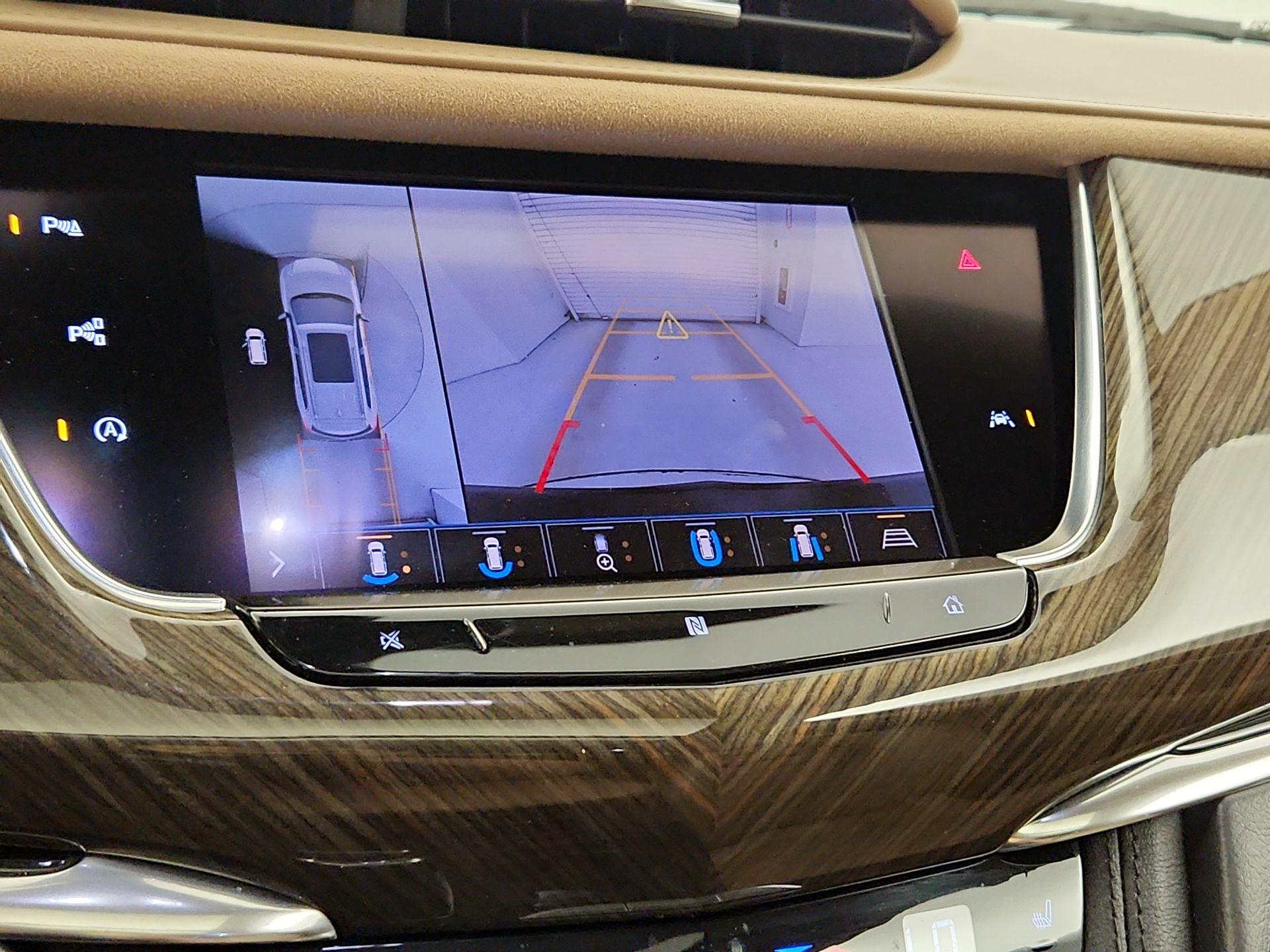 Thumbnail: 2020 Cadillac XT6 - 15