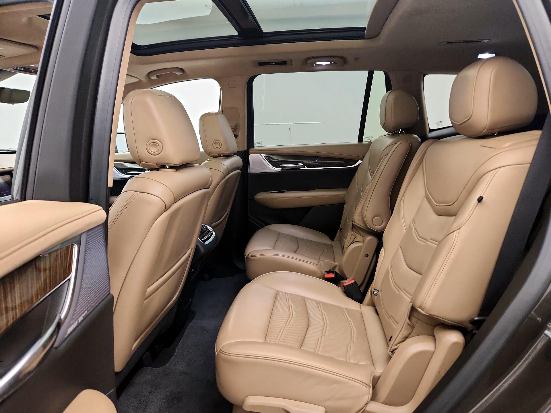 Thumbnail: 2020 Cadillac XT6 - 20