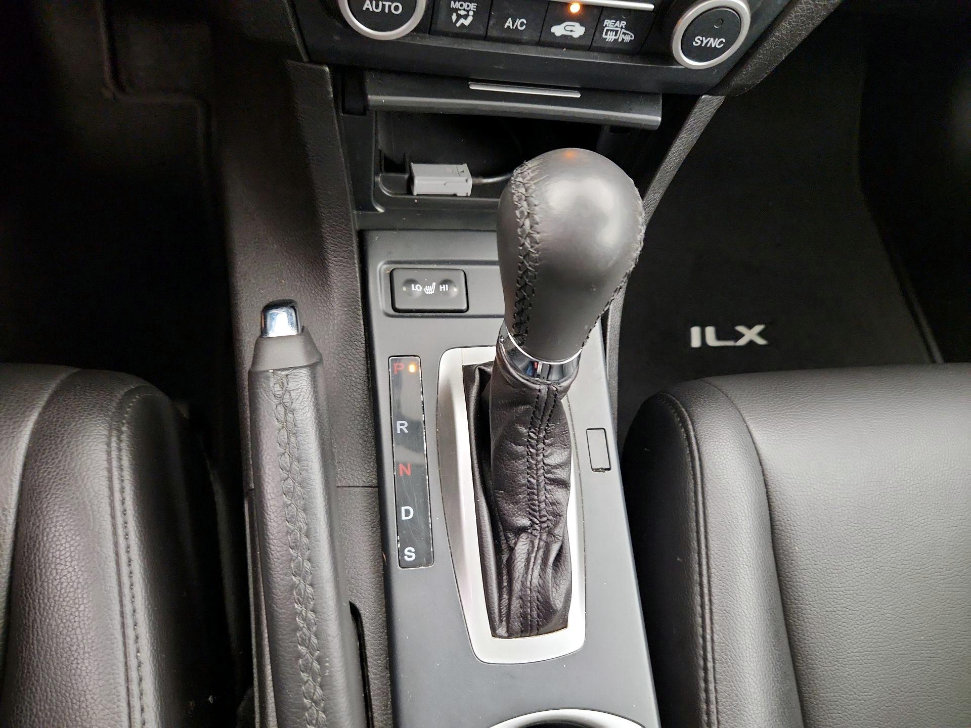 Thumbnail: 2018 Acura ILX - 17