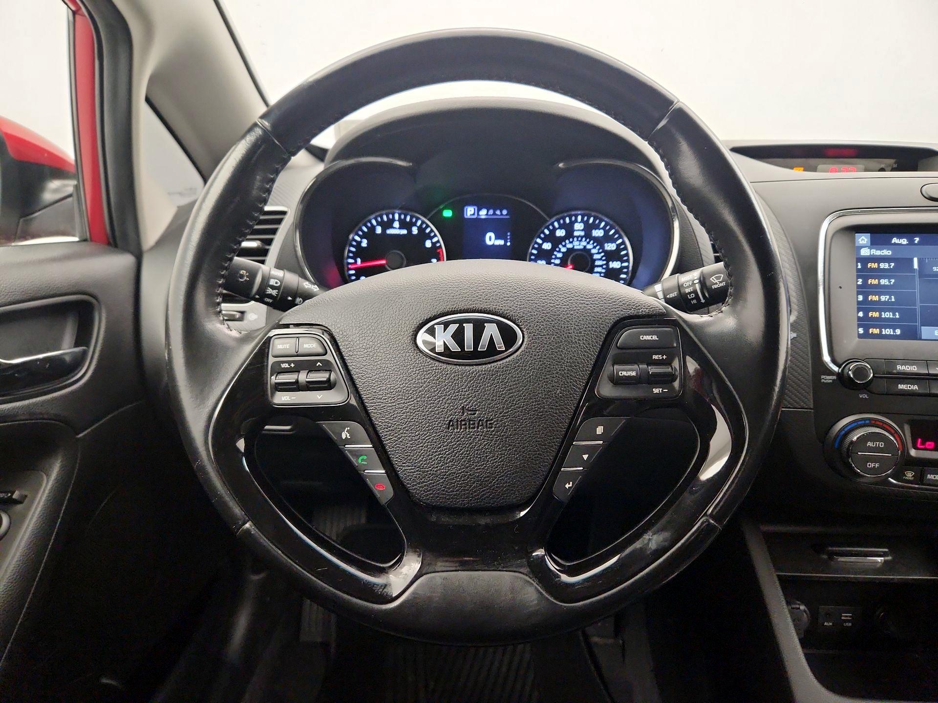 Thumbnail: 2017 Kia Forte - 10
