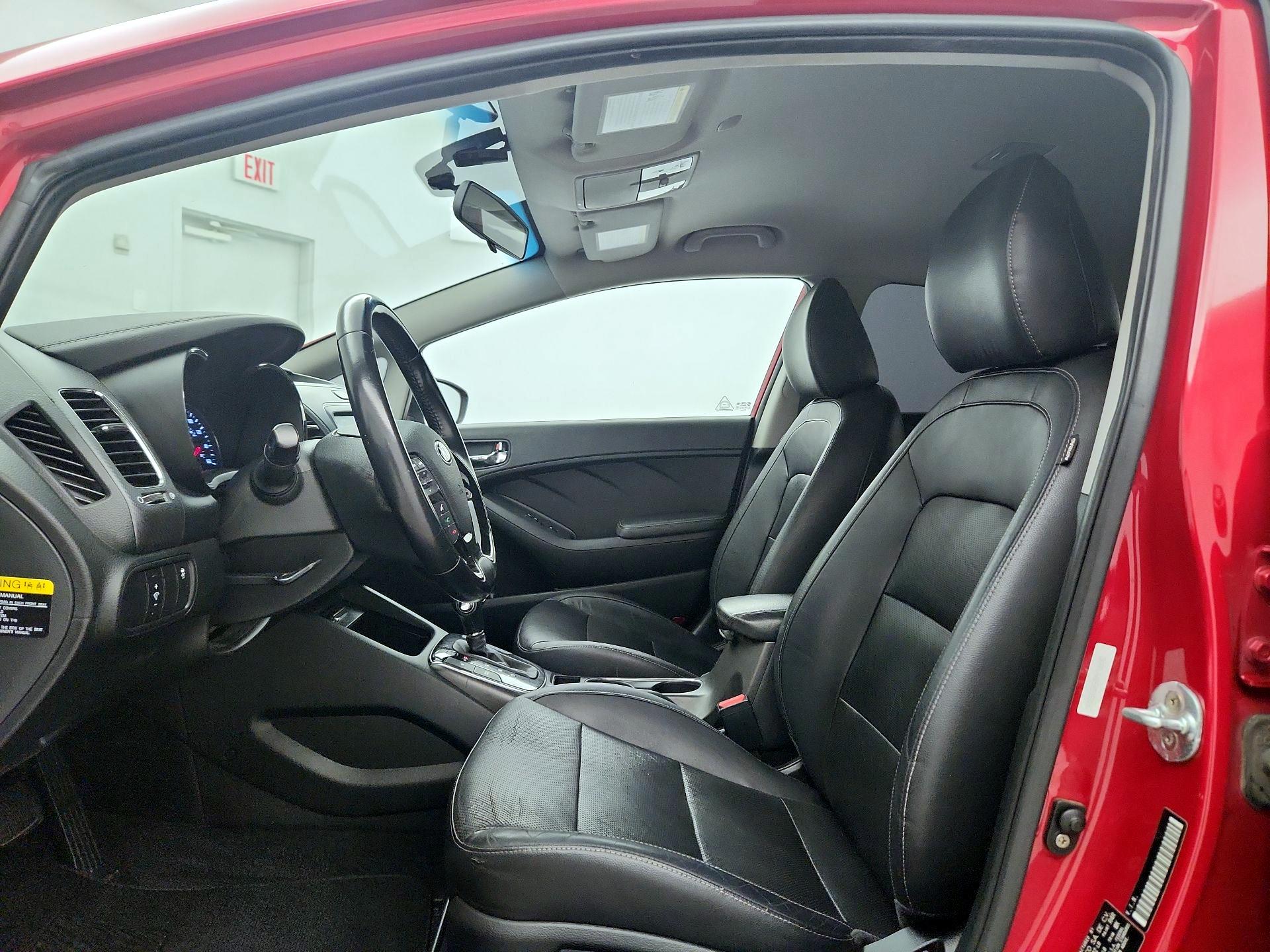 Thumbnail: 2017 Kia Forte - 11