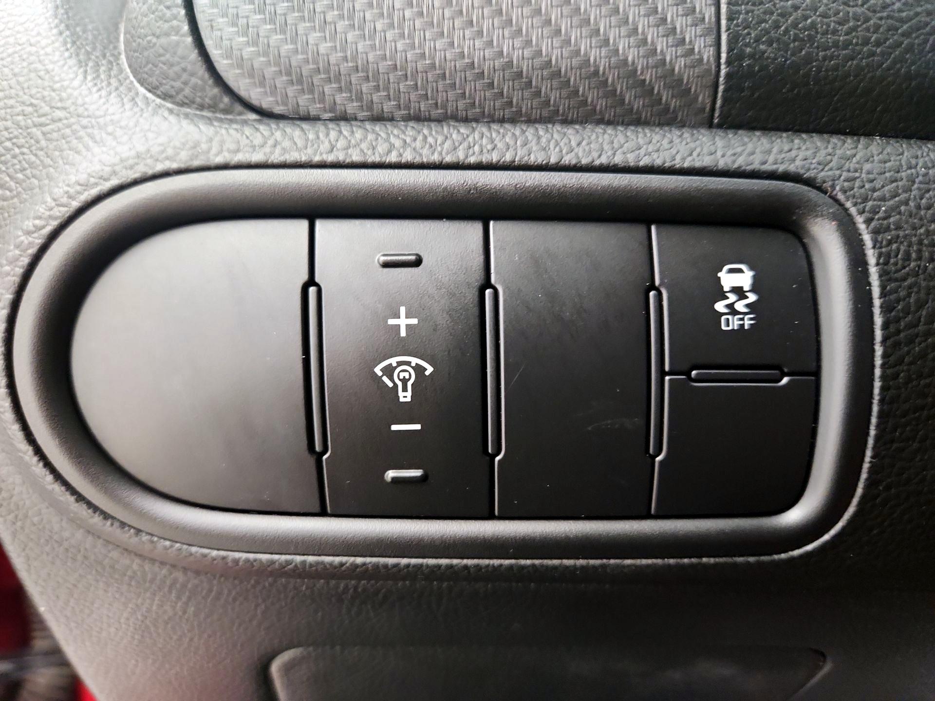 Thumbnail: 2017 Kia Forte - 13