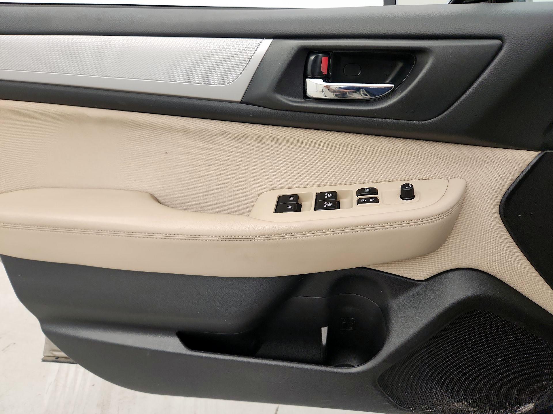 Thumbnail: 2016 Subaru Outback - 12