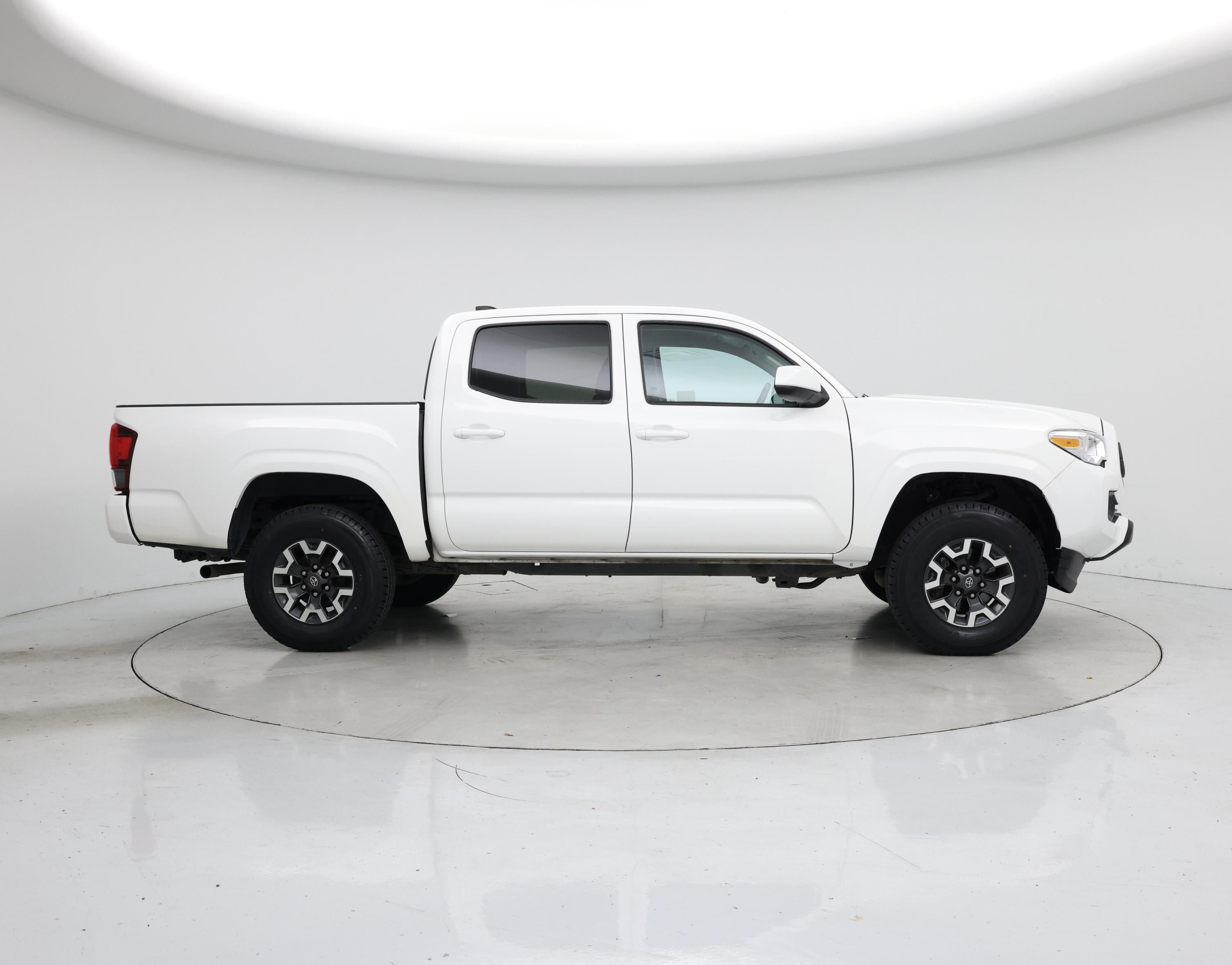 Thumbnail: 2022 Toyota Tacoma - 7