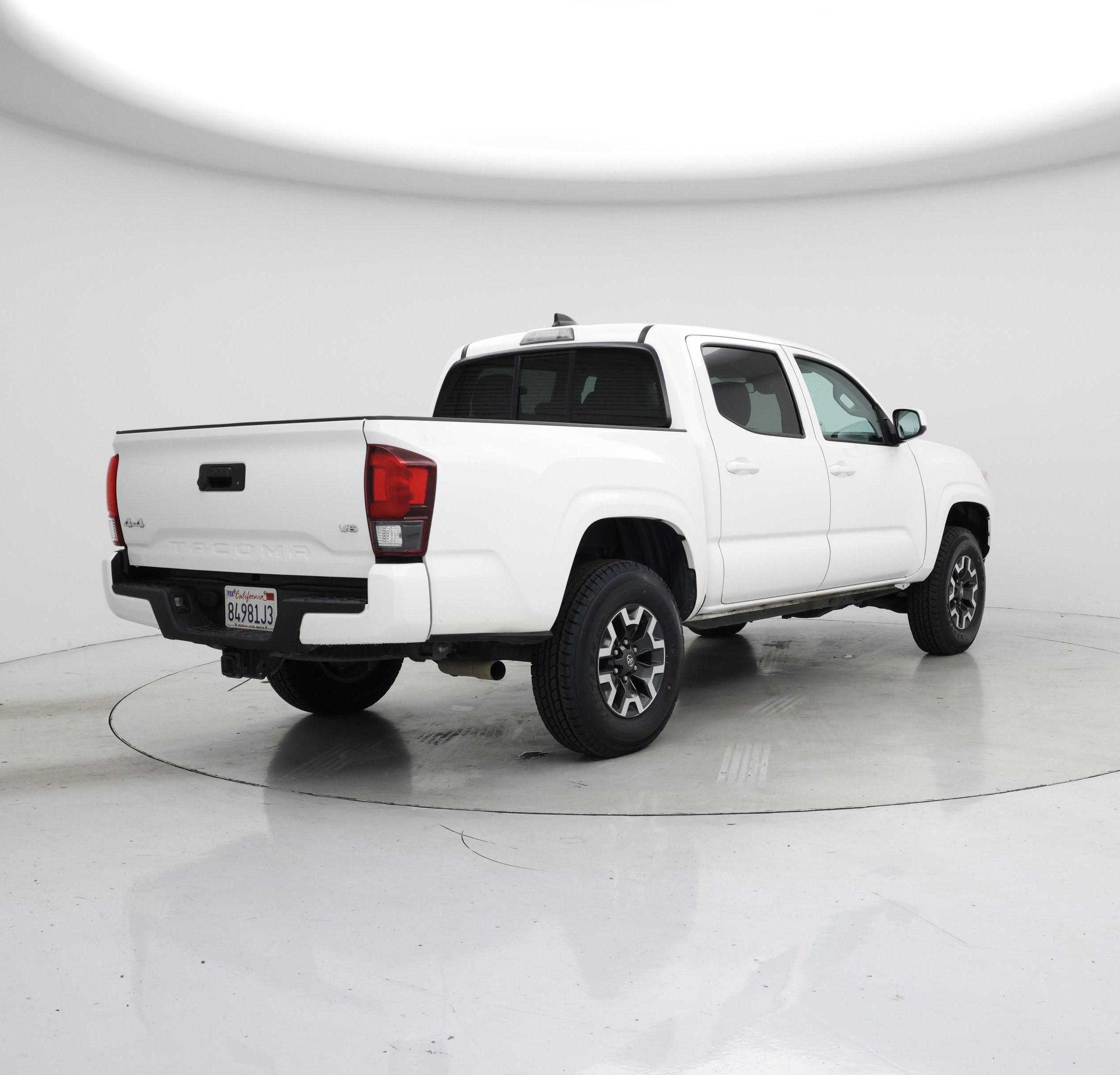 Thumbnail: 2022 Toyota Tacoma - 8