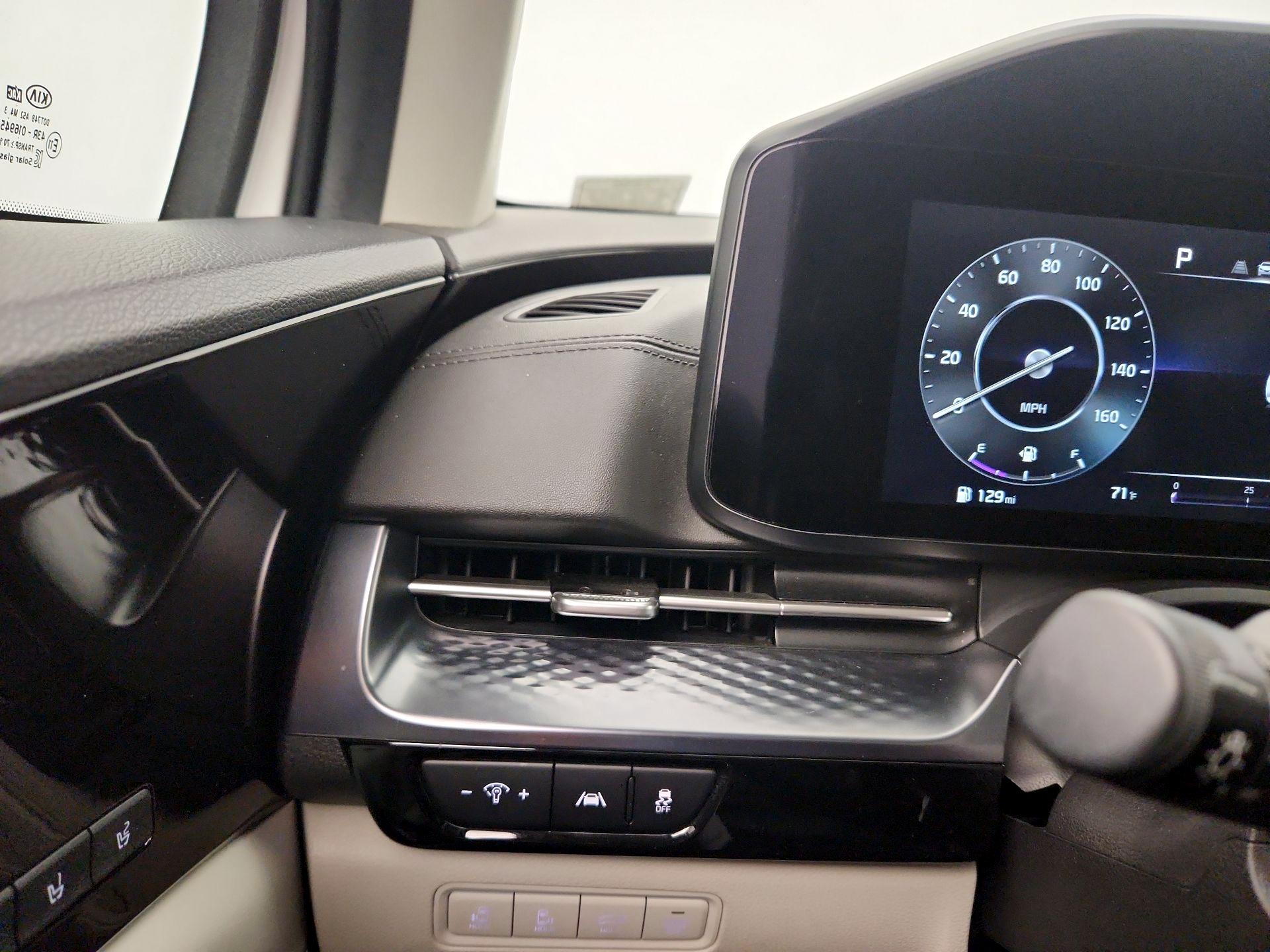 Thumbnail: 2022 Kia Carnival - 13