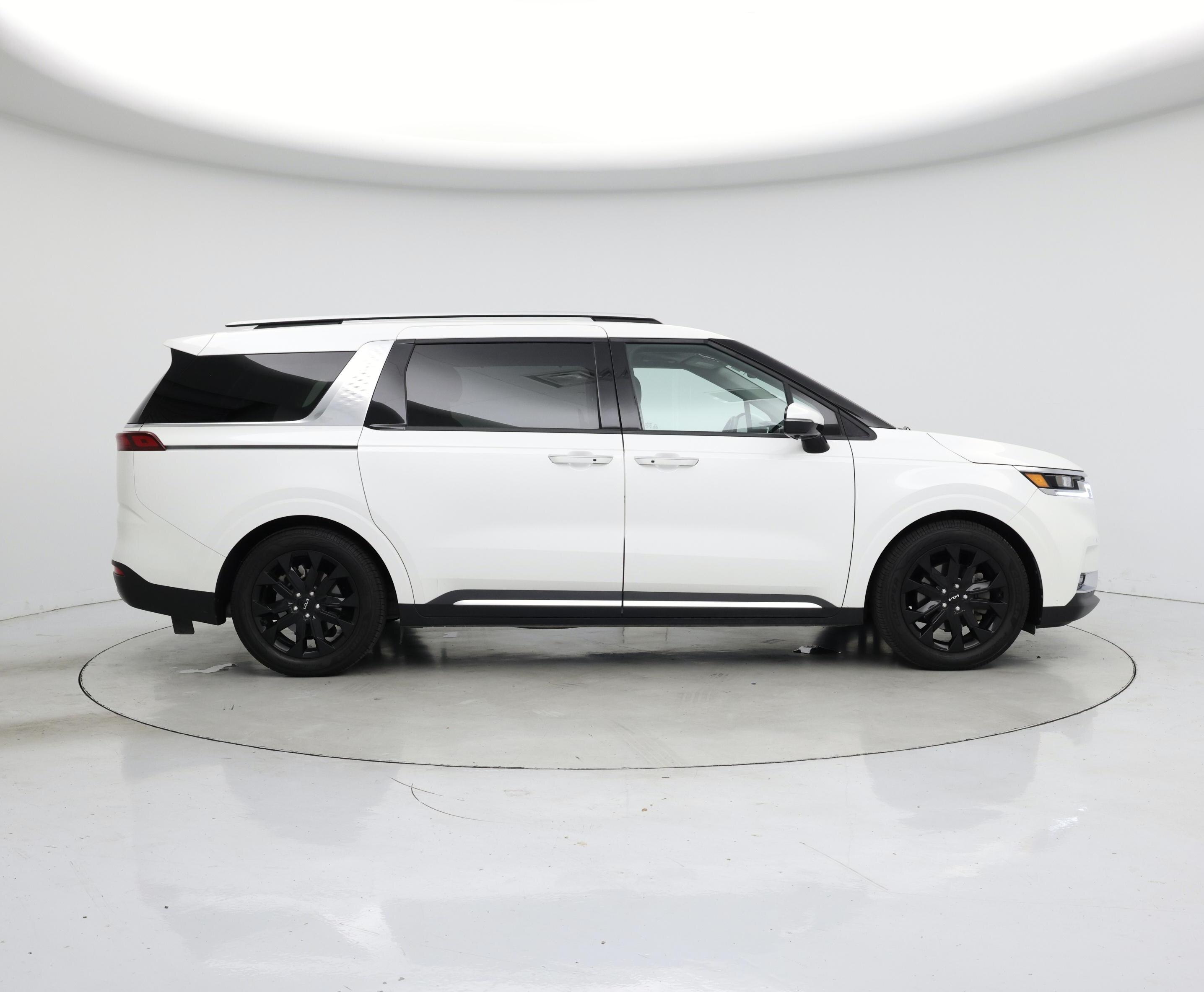 Thumbnail: 2022 Kia Carnival - 7