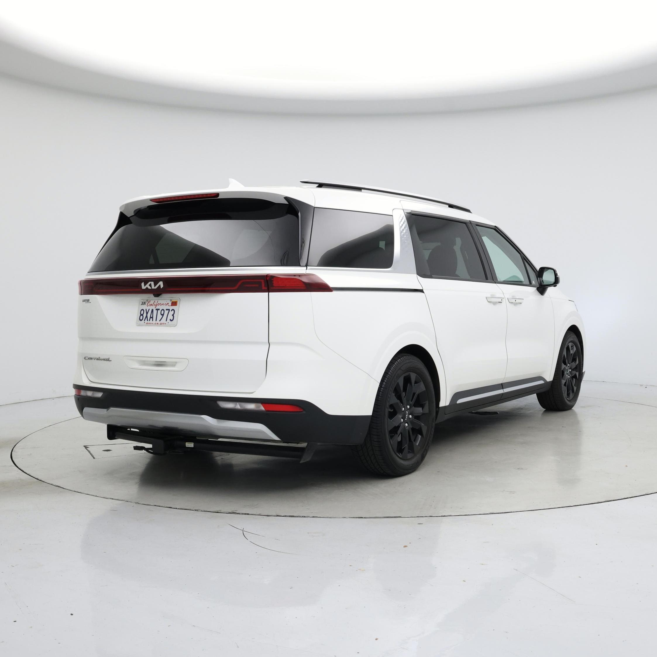 Thumbnail: 2022 Kia Carnival - 8
