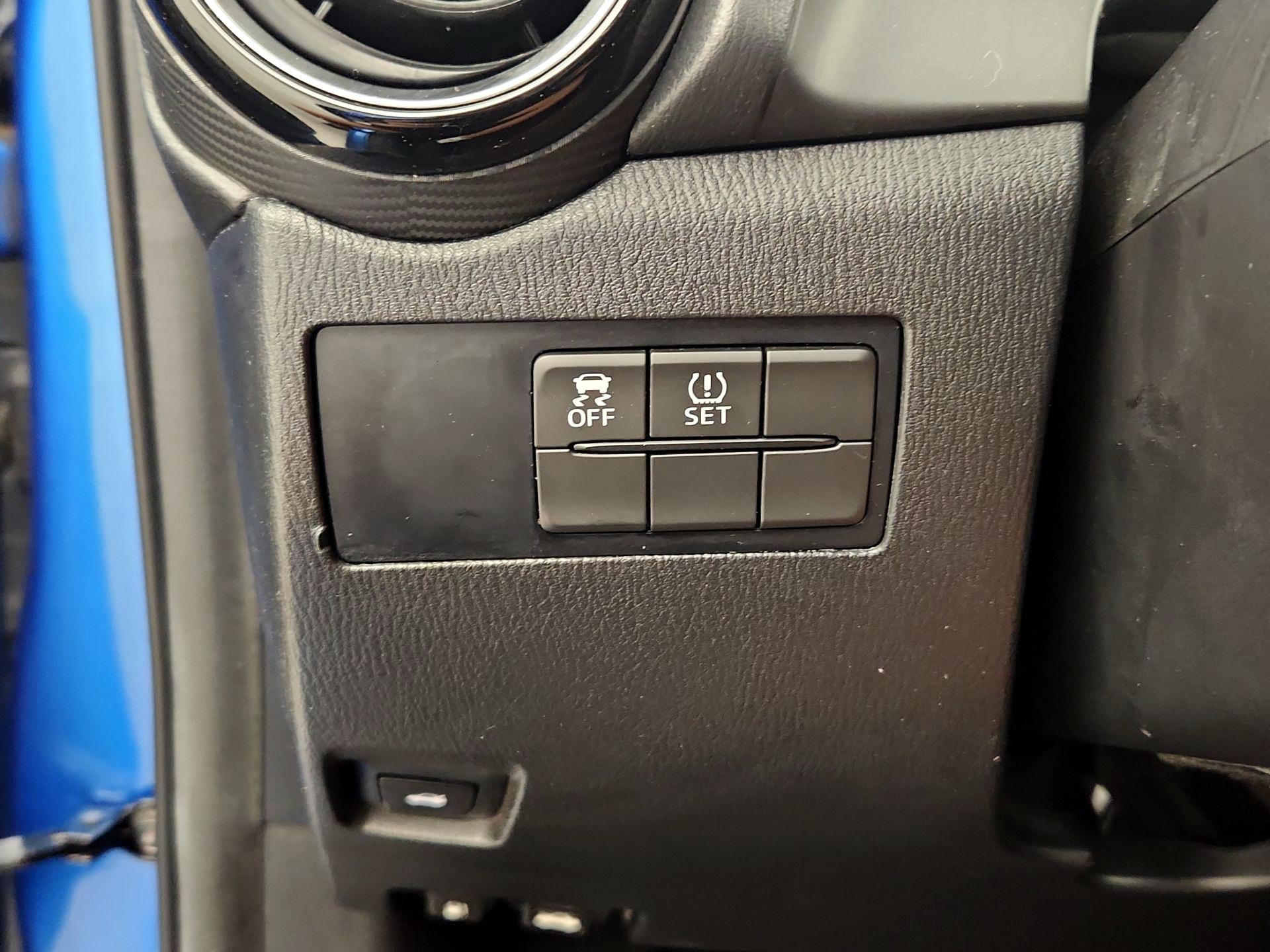 Thumbnail: 2016 Scion iA - 13