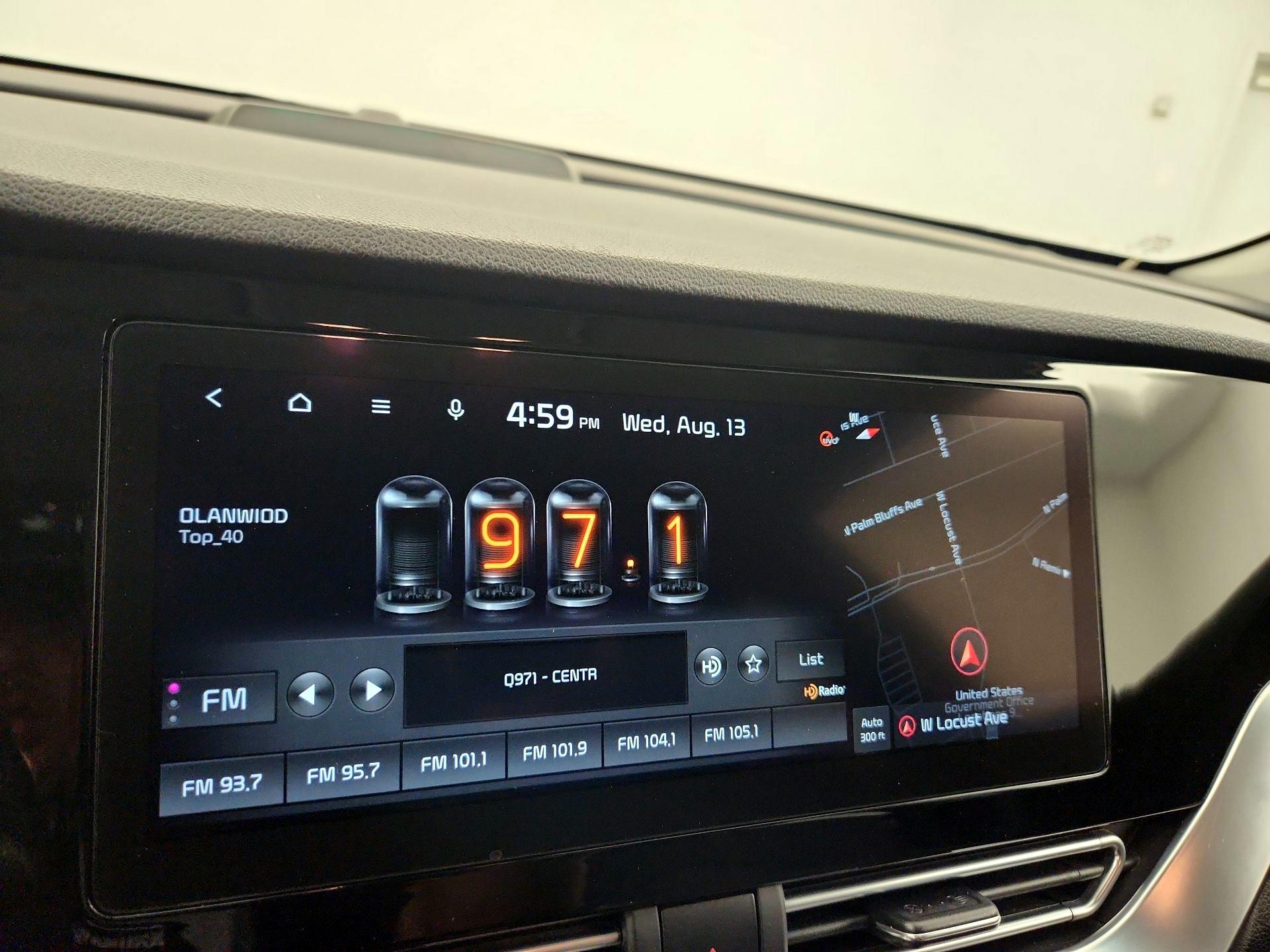 Thumbnail: 2022 Kia Niro - 16
